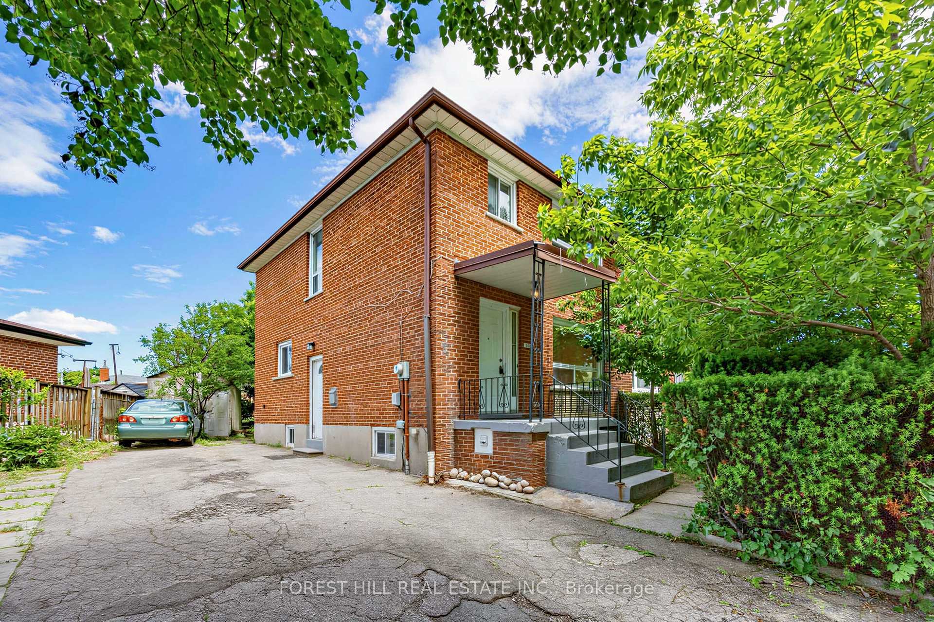 246 Grandravine Drive, Toronto W05, ON M3N 1J3