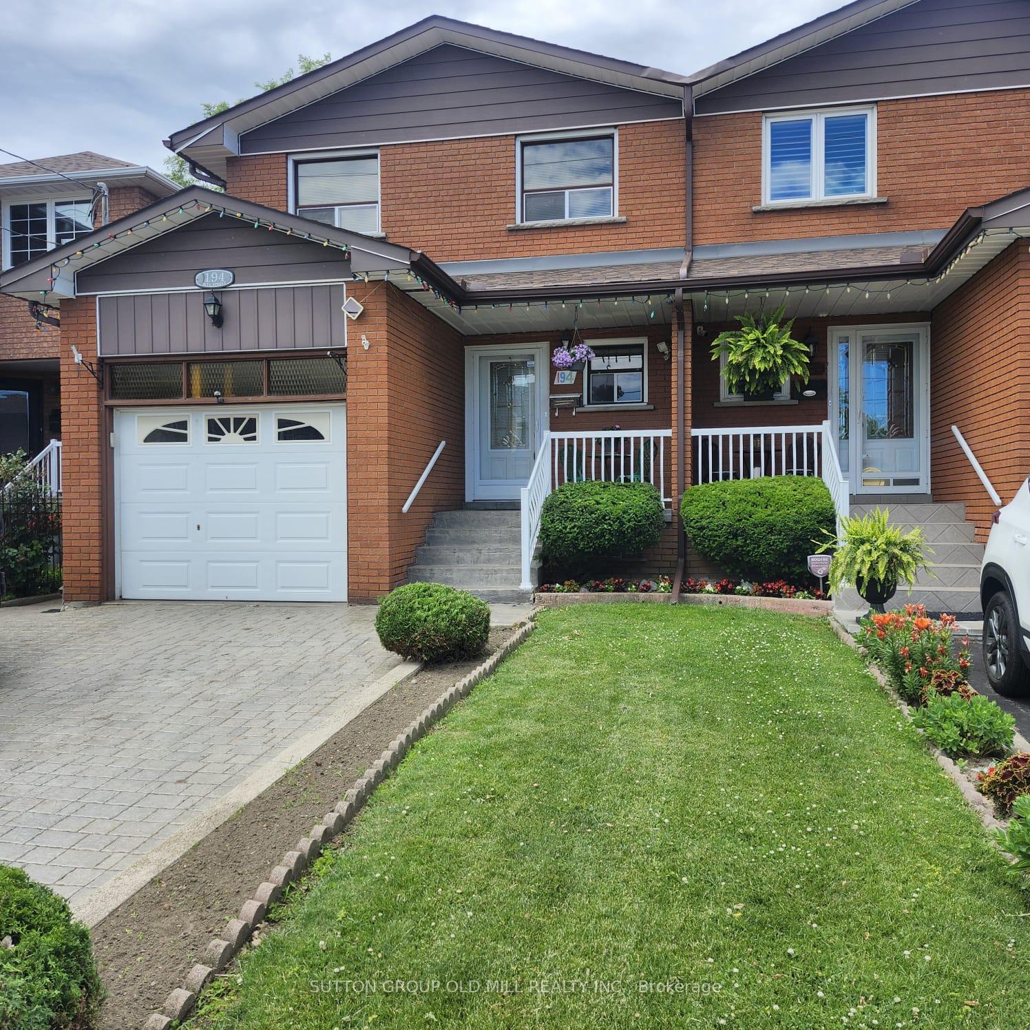 194 Beta Street, Toronto W06, ON M8W 4H6