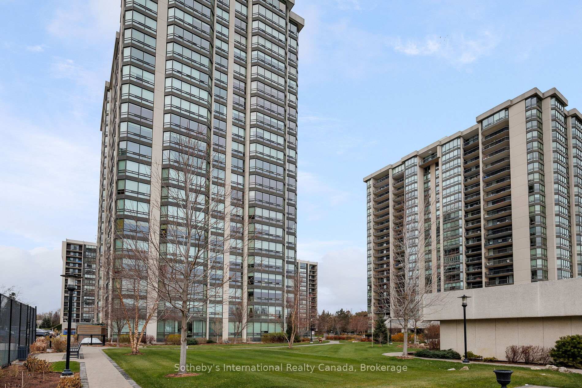 2180 Marine Drive 1107, Oakville, ON L6L 5V2
