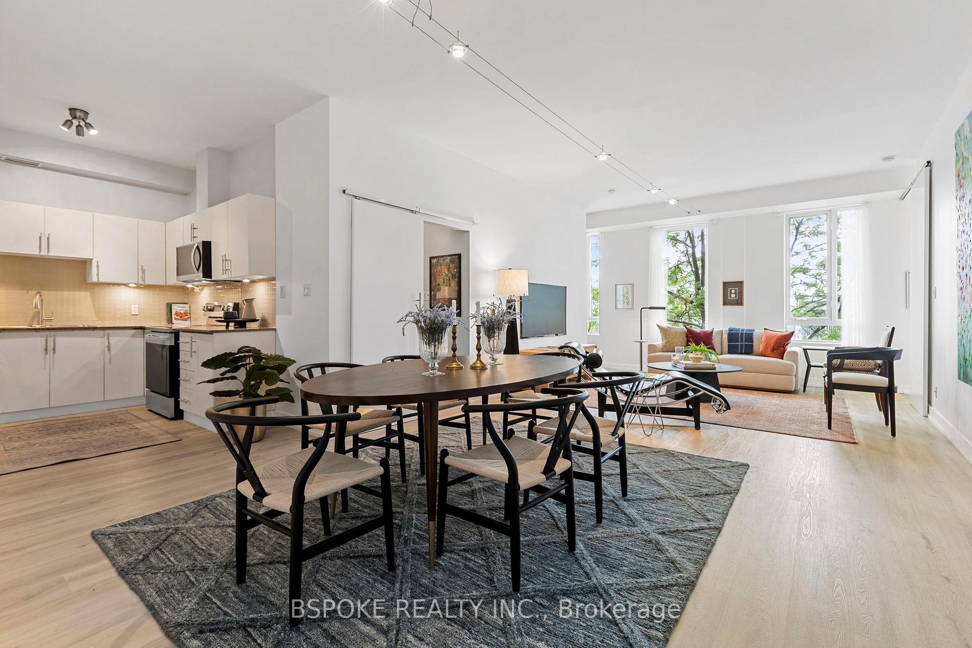 1 St Johns Road 303, Toronto W02, ON M6P 1T7