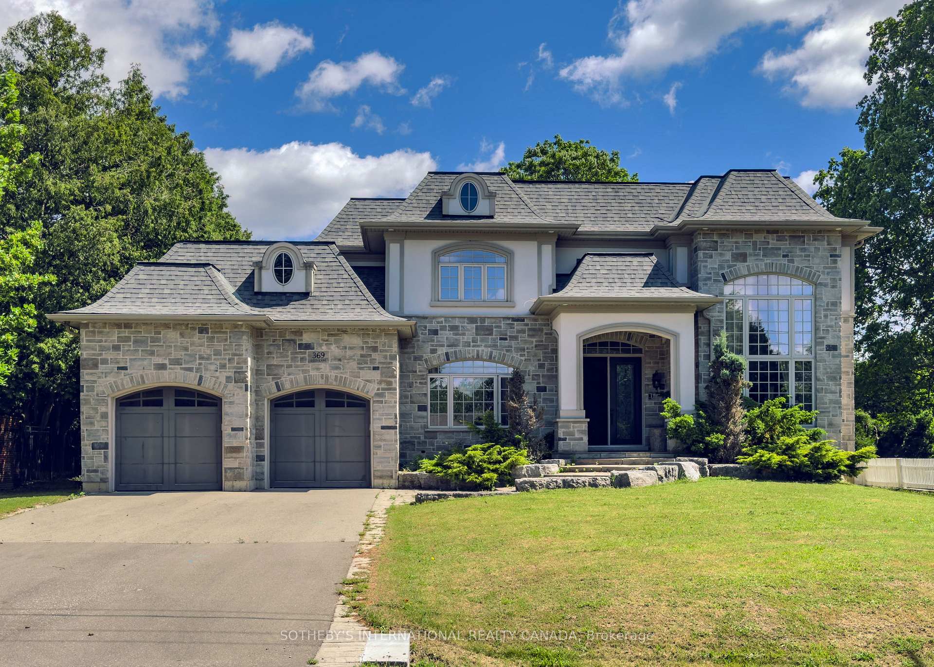369 Lees Lane, Oakville, ON L6L 4S4
