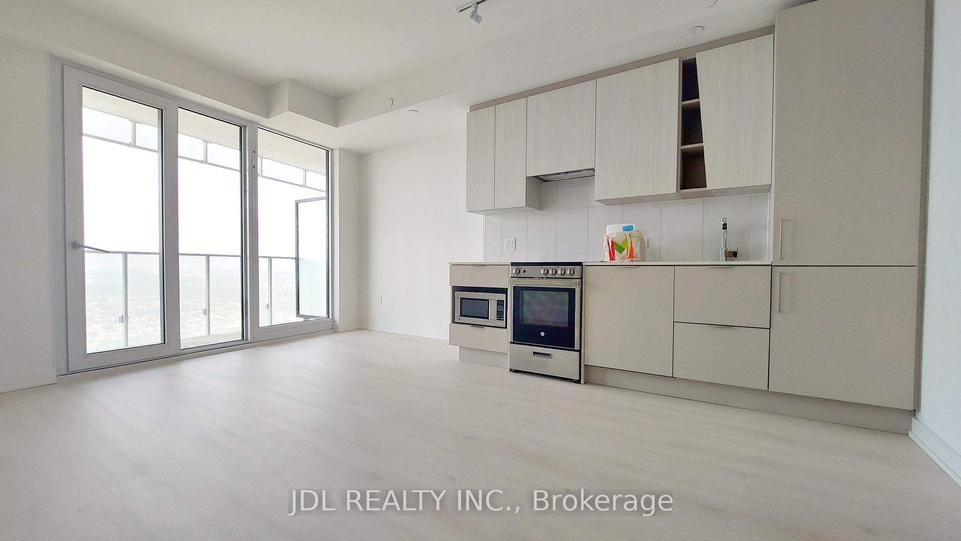 3900 Confederation Parkway 3808, Mississauga, ON L5B 0K7