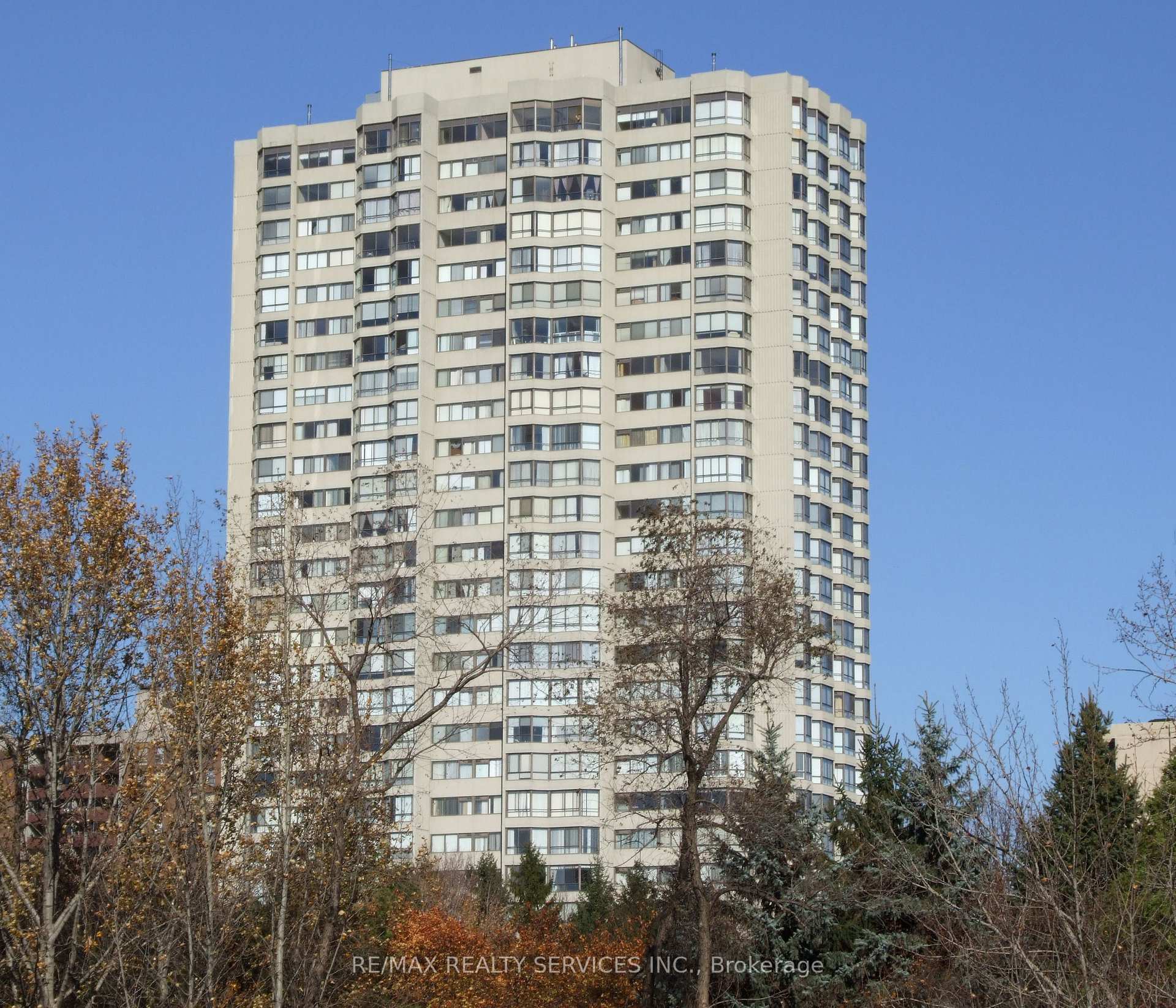 8 Lisa Street 2103, Brampton, ON L6T 4S6