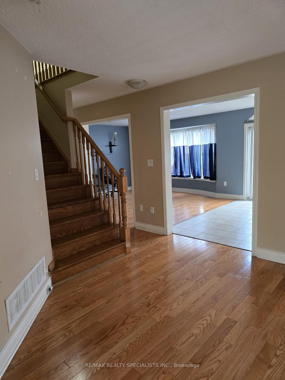 37 Ponymeadow Way, Brampton, ON L6X 0M5