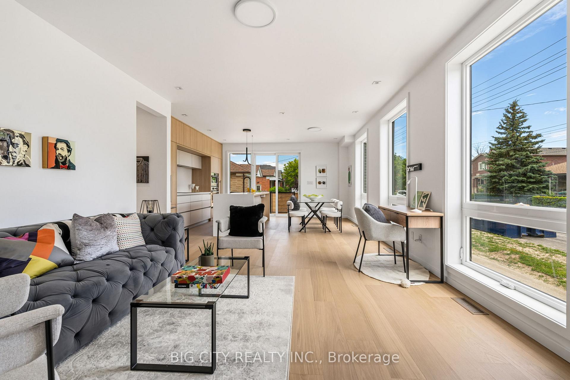 276 Lanor Avenue 1, Toronto W06, ON M8W 2P9