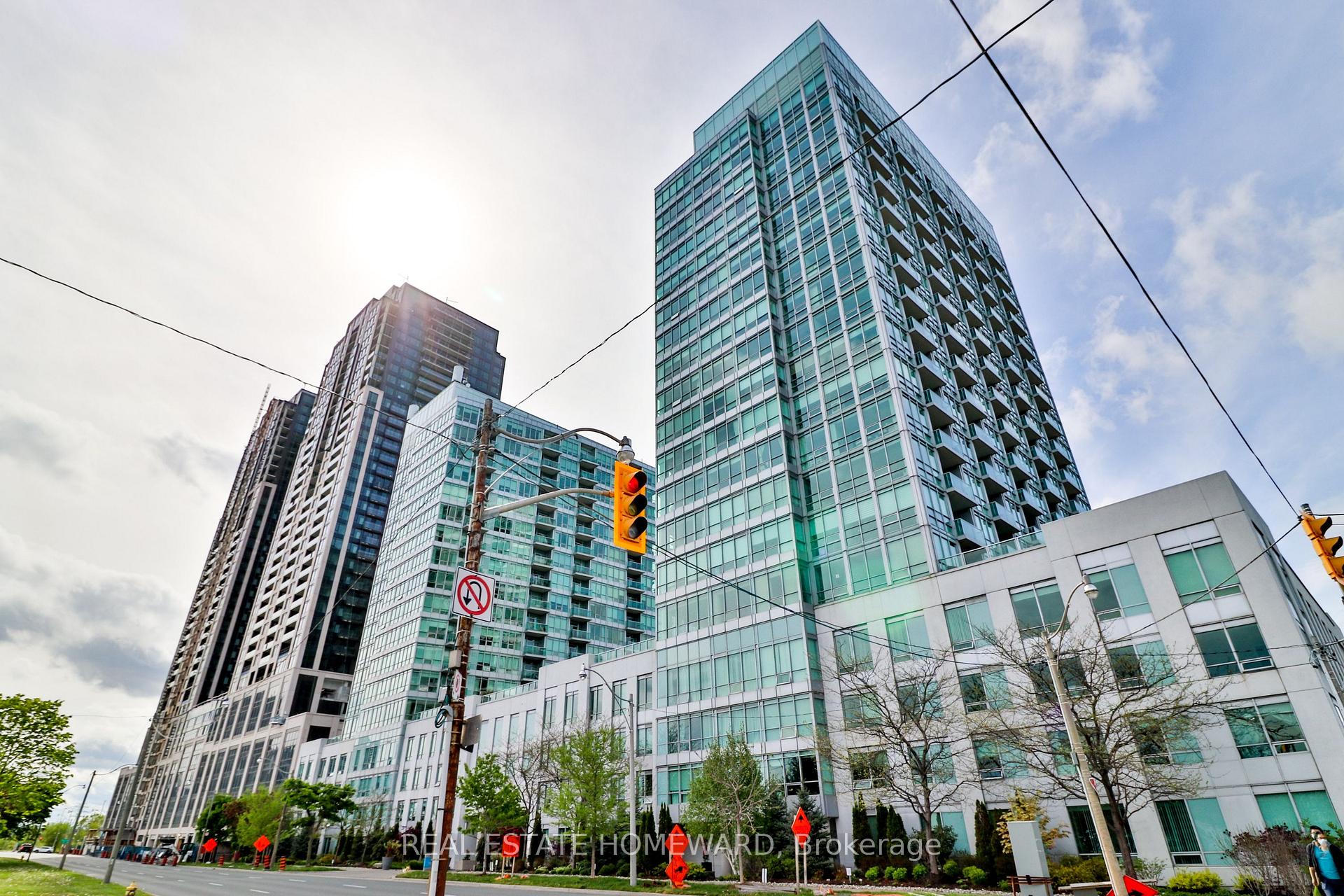 1900 Lake Shore Boulevard W 608, Toronto W01, ON M6S 1A4