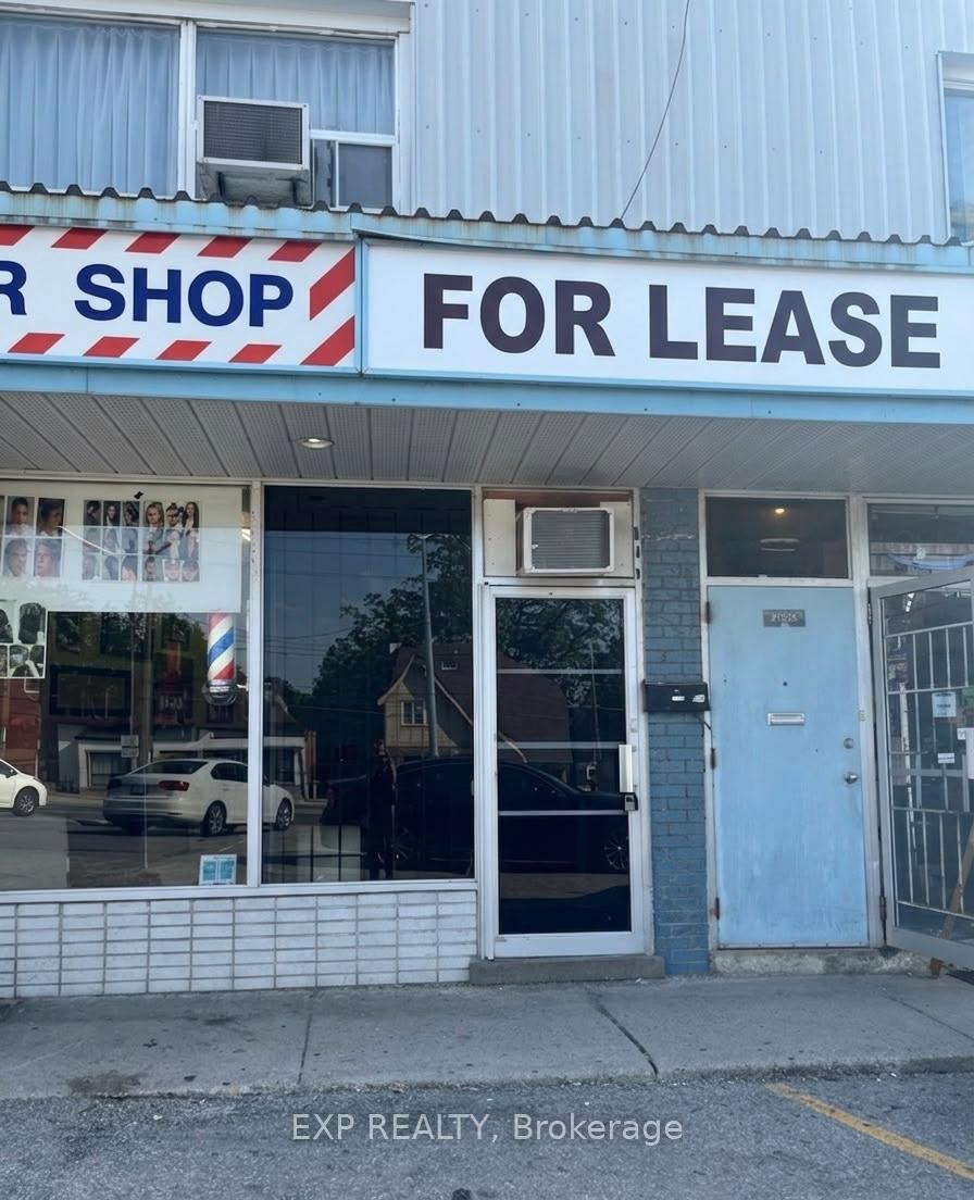 2157 Weston Road G, Toronto W04, ON M9M 1X8