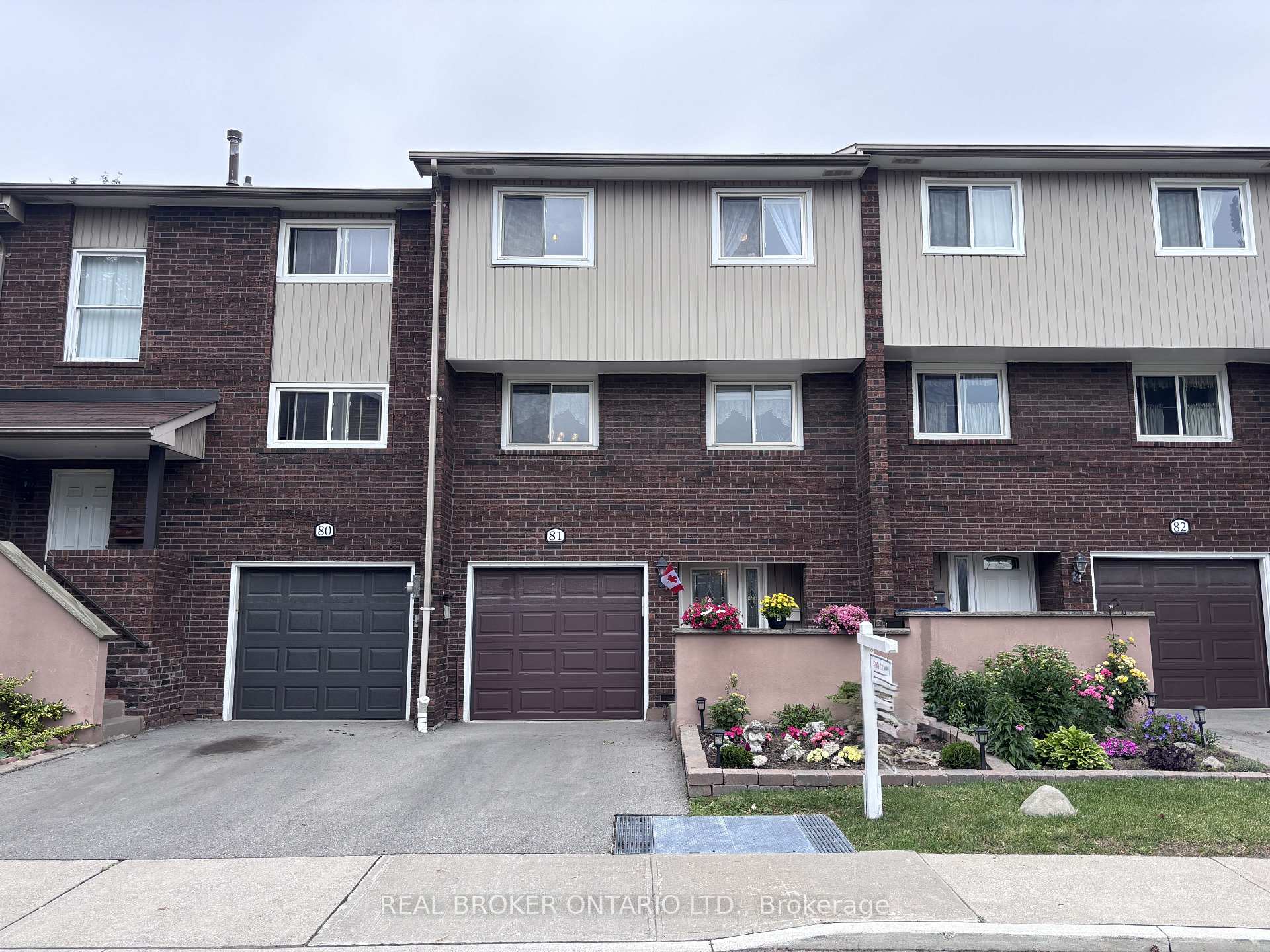 81 Permfield Path, Toronto W08, ON M9C 4Y5