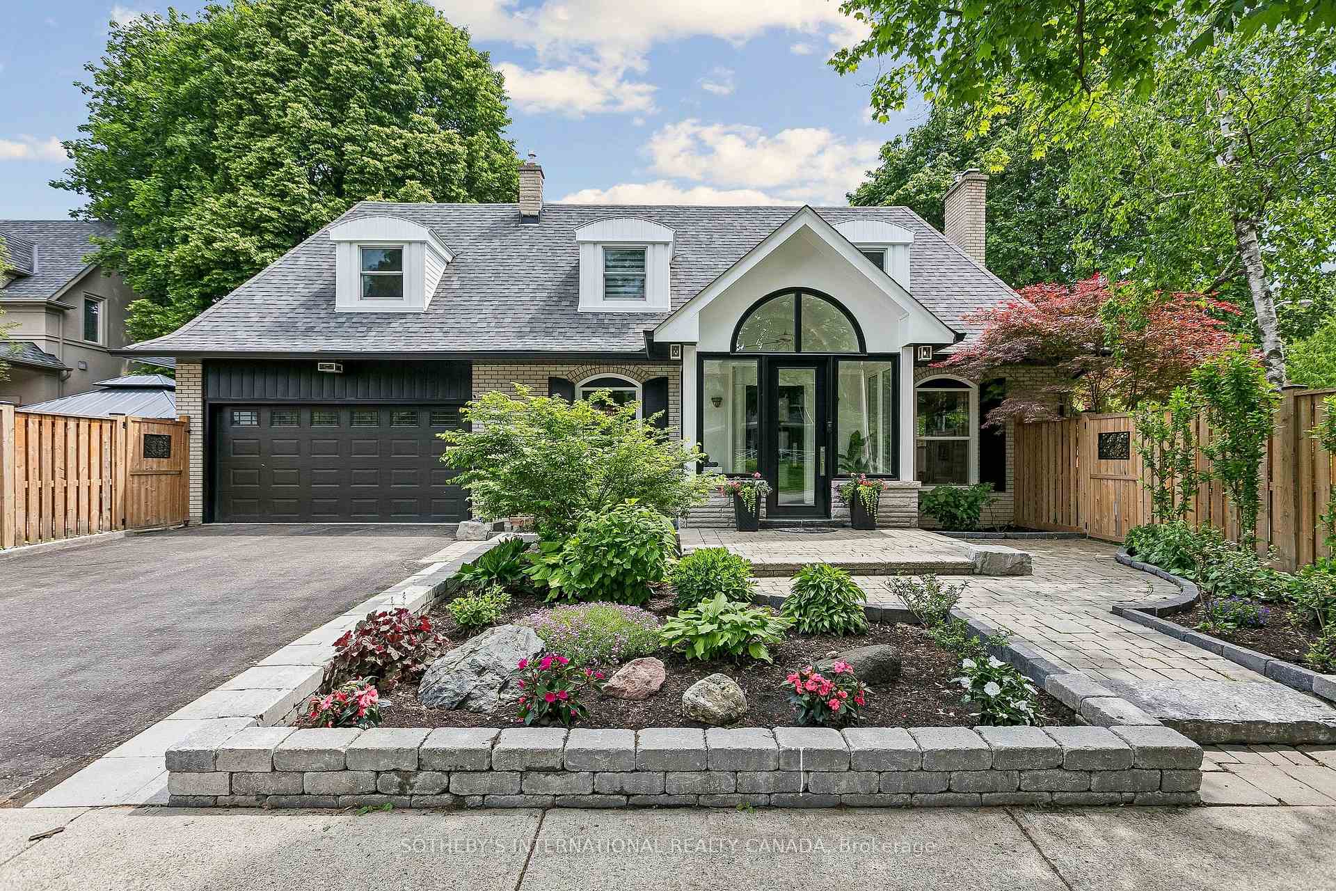 35 Shadwick Drive, Toronto W09, ON M9R 2V6