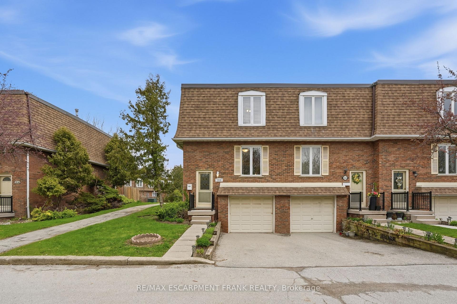 1538 Westminster Place, Burlington, ON L7P 2B5
