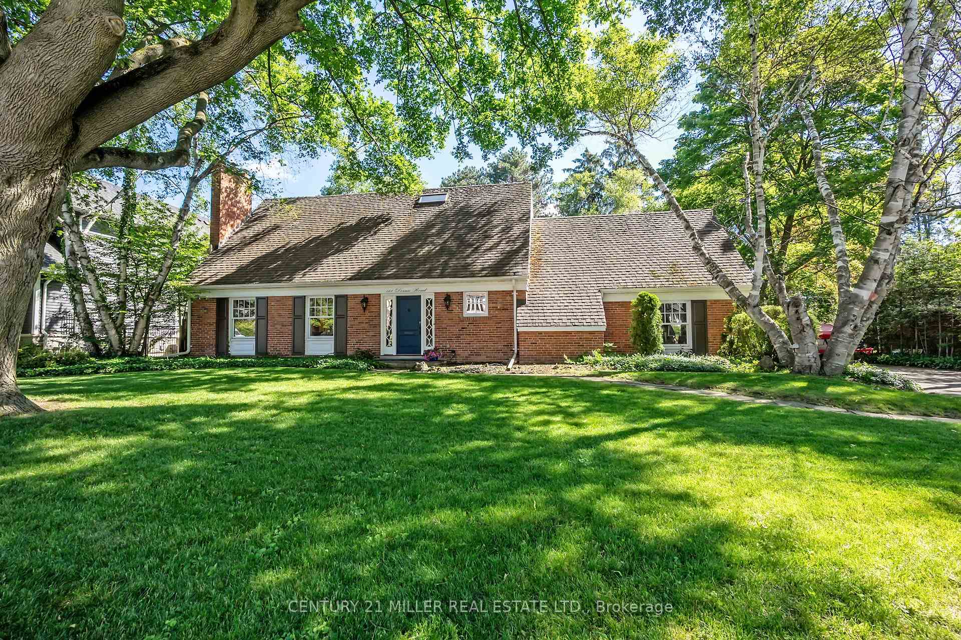 161 Dornie Road, Oakville, ON L6J 4N7