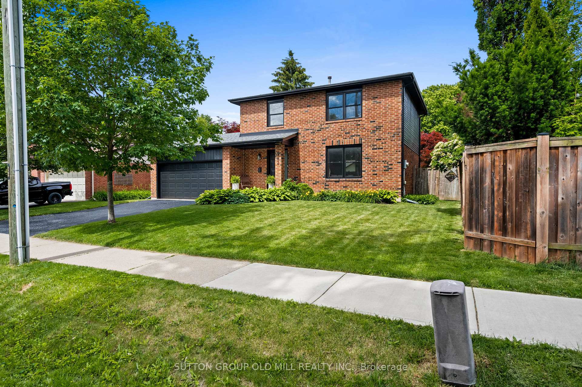 262 Chalmers Street, Oakville, ON L6L 6A7