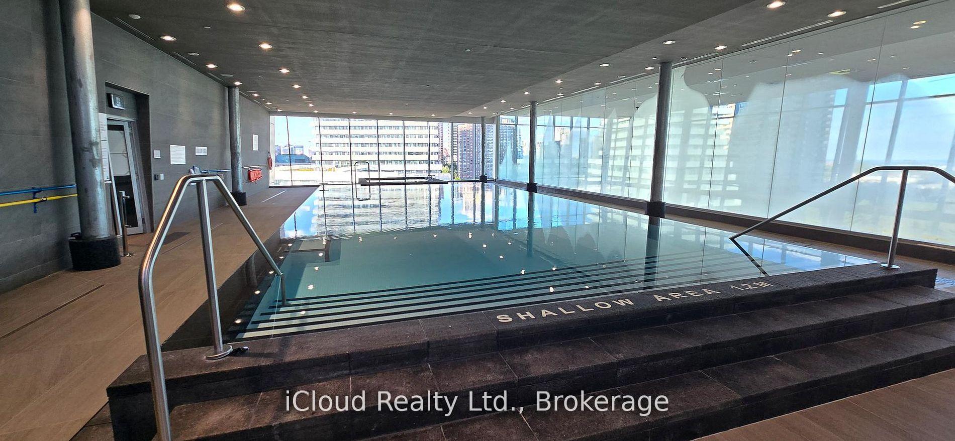448 Burnhamthorpe Road W 4006, Mississauga, ON L5B 0R4