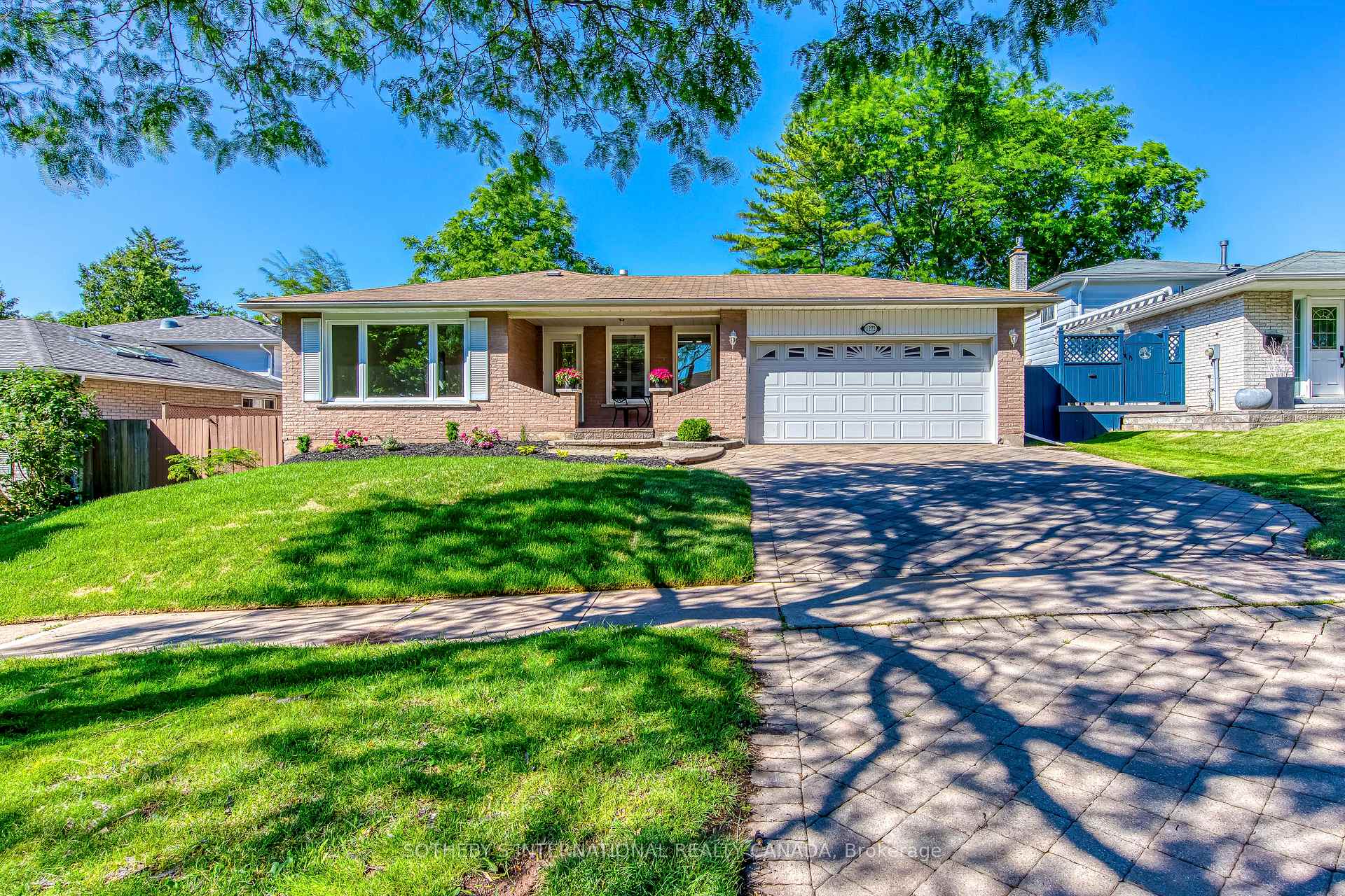 1272 Falgarwood Drive, Oakville, ON L6H 2L6
