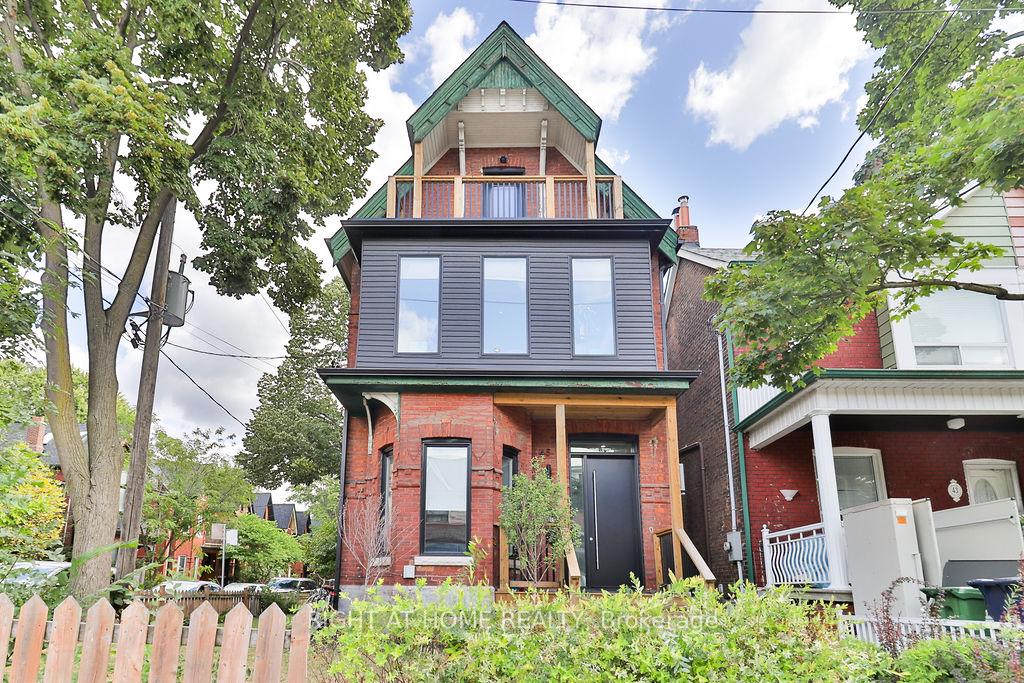 45 Brock Avenue 3, Toronto W01, ON M6K 2K9