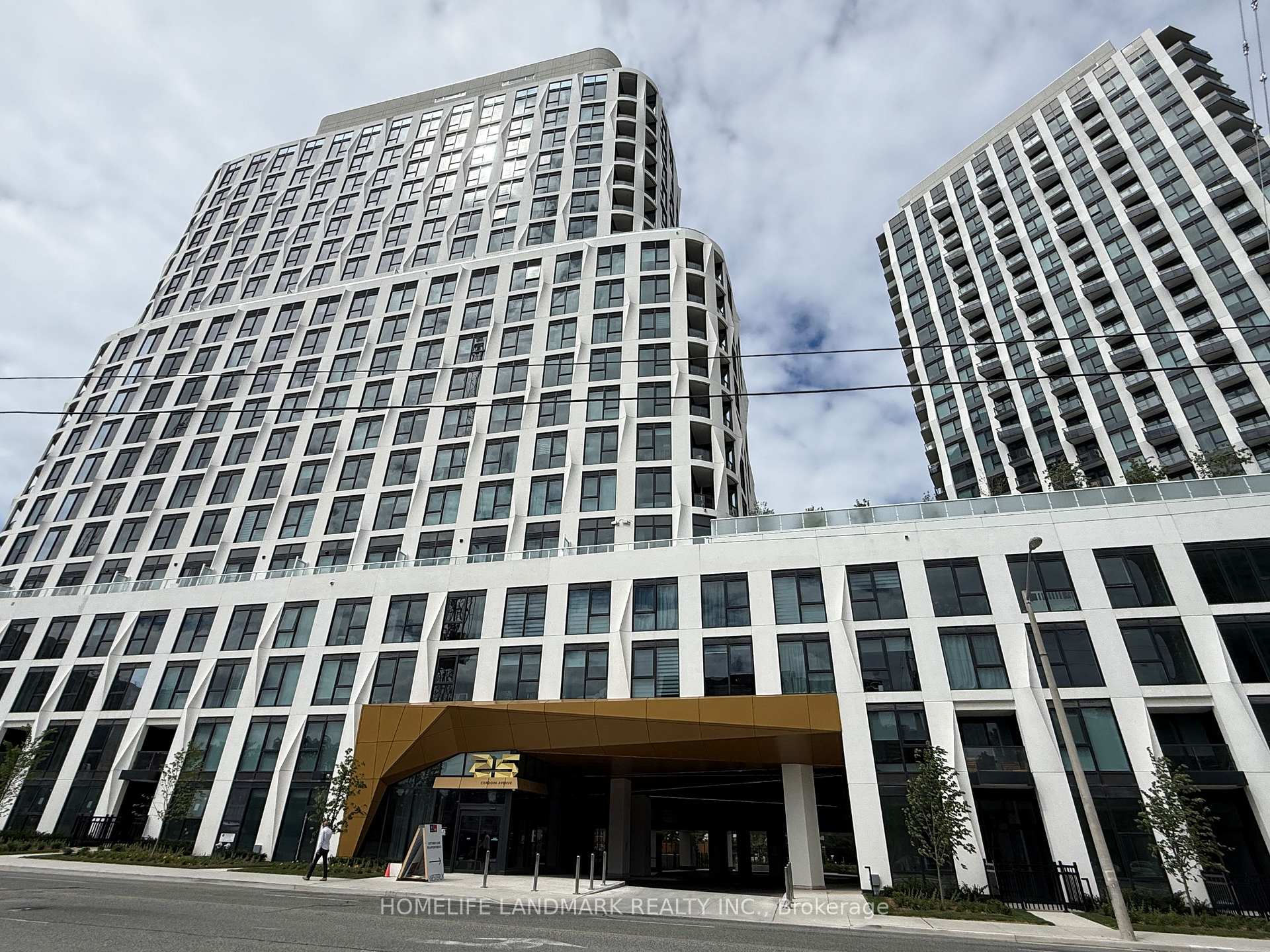 25 Cordova Avenue 1211, Toronto W08, ON M9A 0E5
