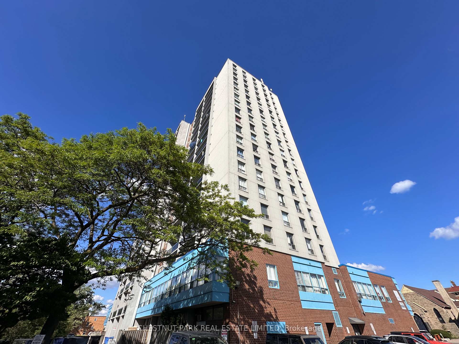 150 Lakeshore Road W 1003, Mississauga, ON L5H 3R2