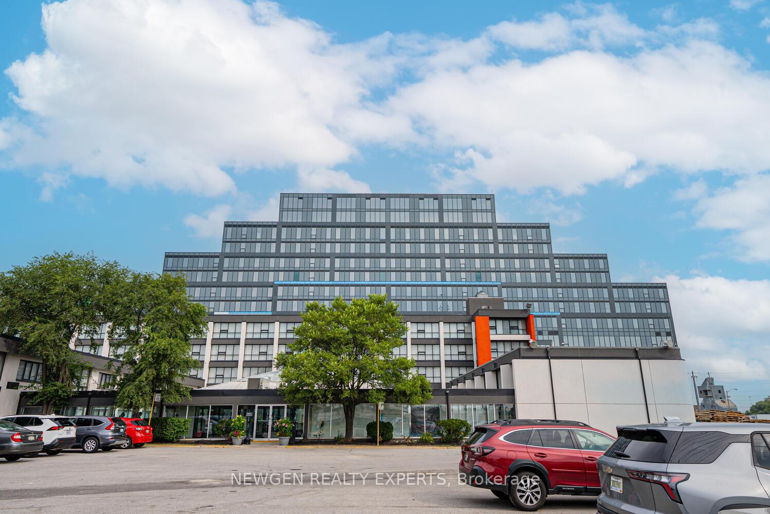996 Martin Grove Road 319, Toronto W10, ON M9W 4V8