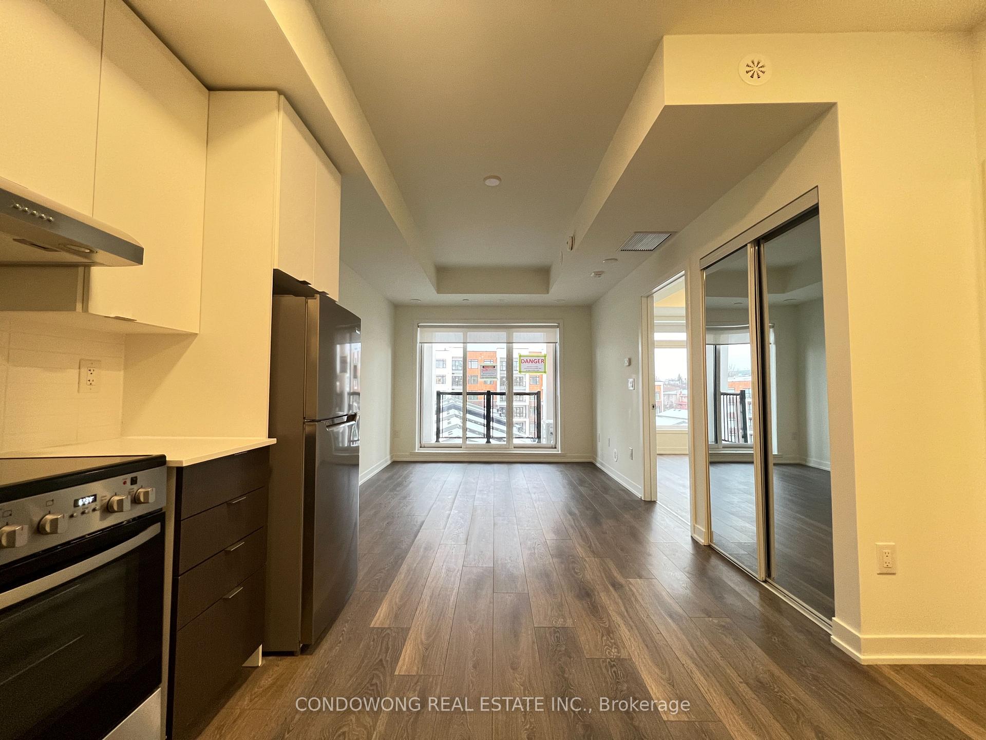 165 Canon Jackson Drive 507, Toronto W04, ON M6M 0C4