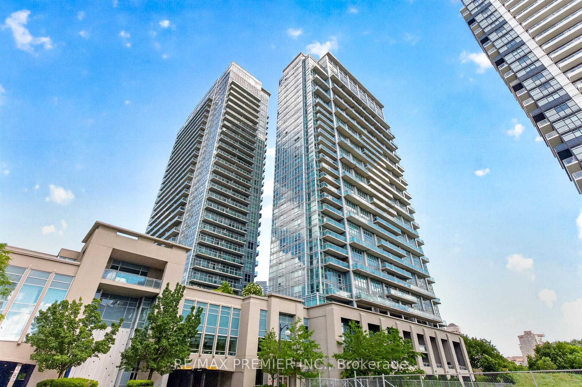 165 Legion Road N 2133, Toronto W06, ON M8Y 0B3