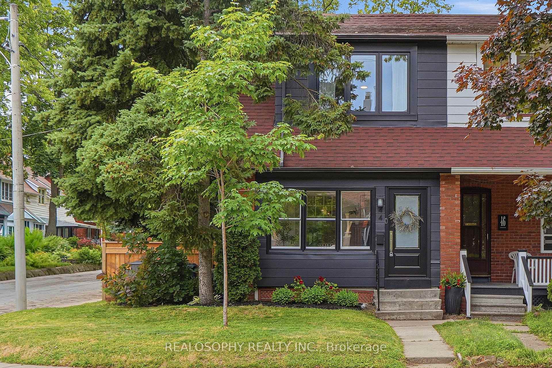 44 Gilmour Avenue, Toronto W02, ON M6P 3A9