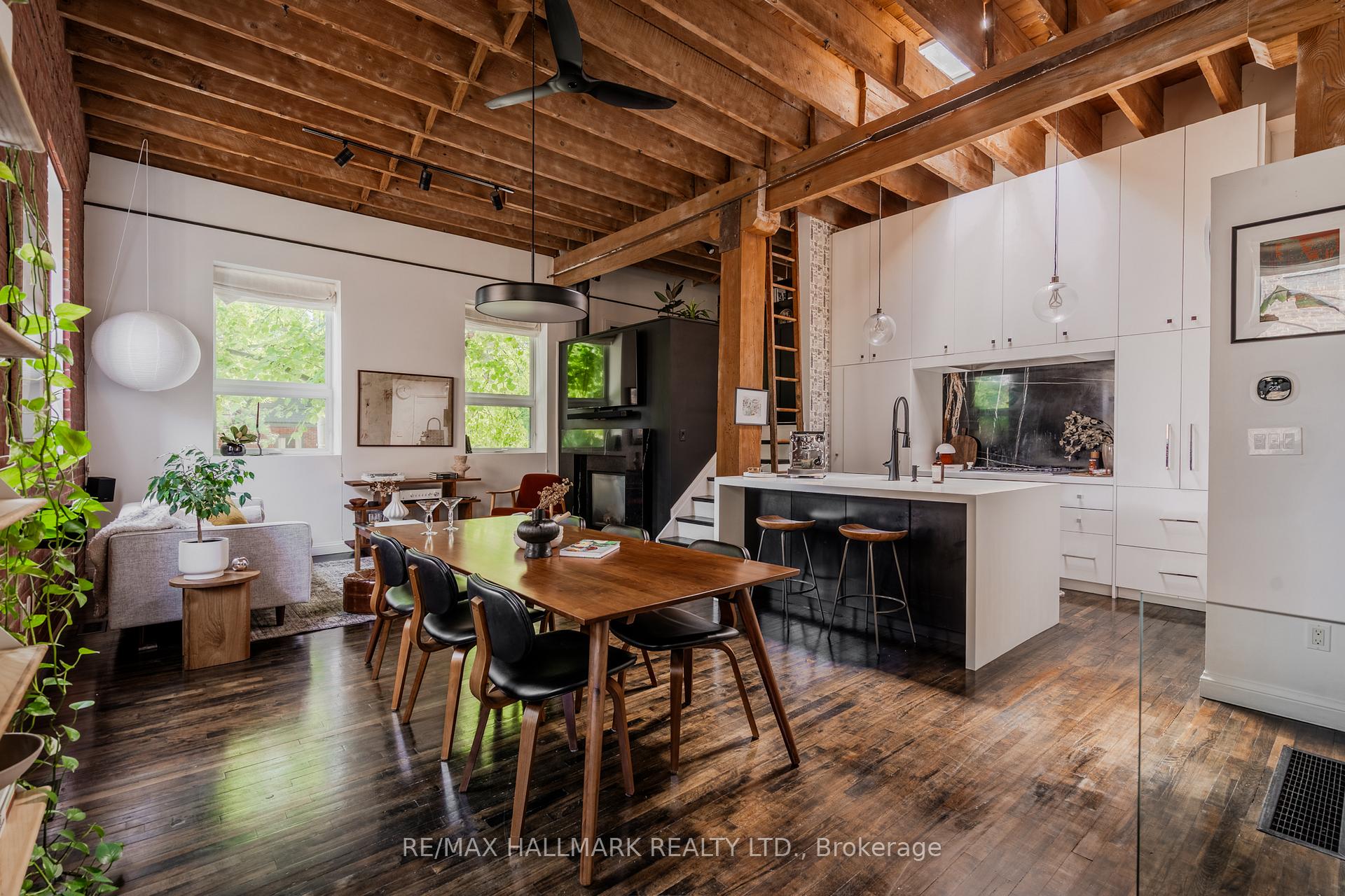 8 Bartlett Avenue 2, Toronto W02, ON M6H 3E6