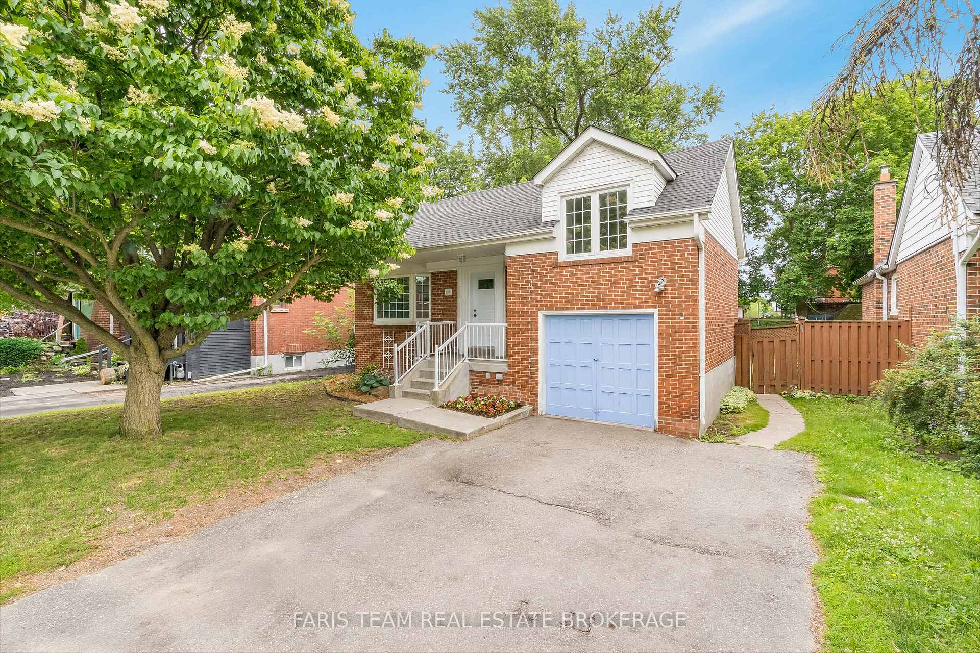 149 John Street, Toronto W04, ON M9N 1J9