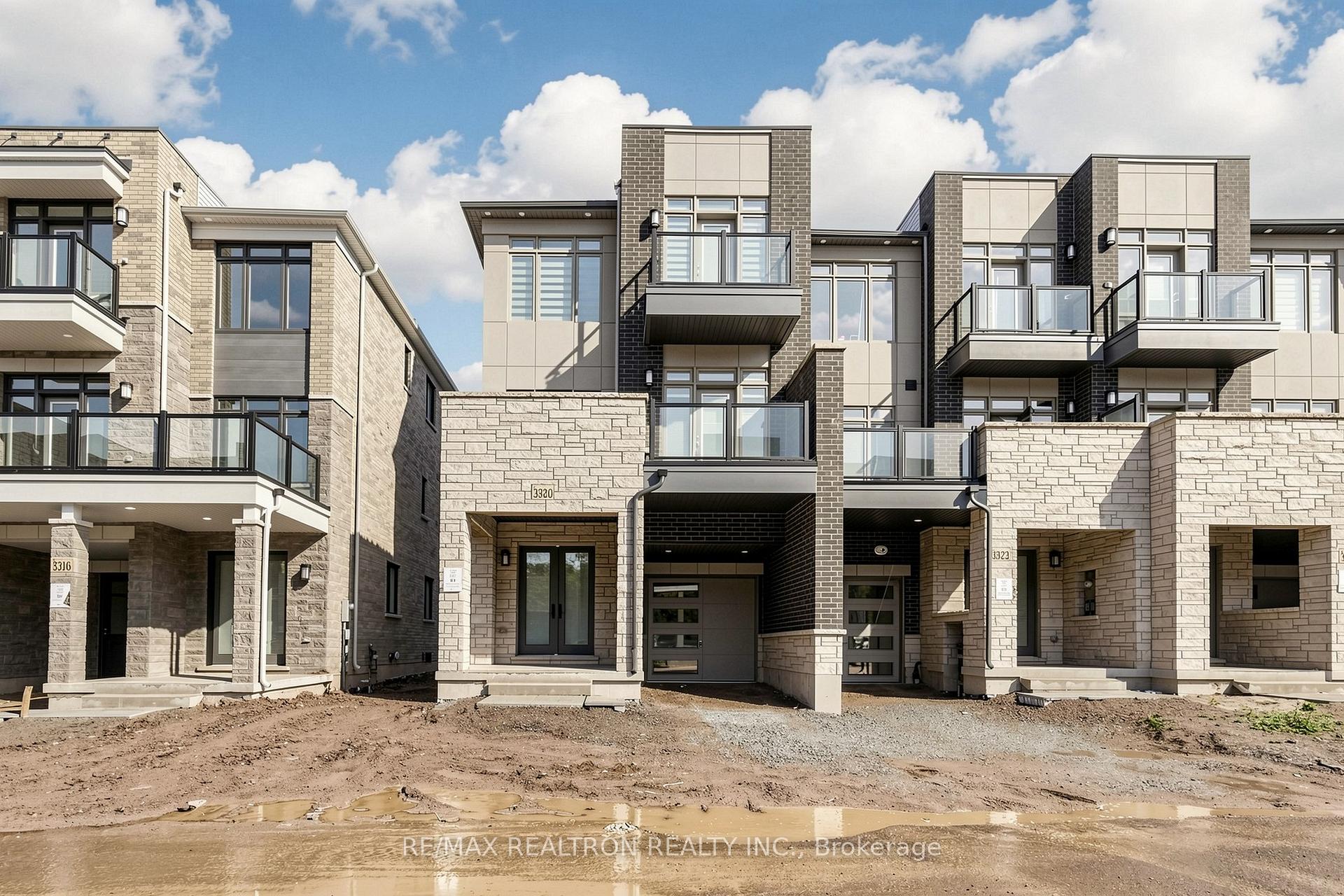 3320 Azam Way, Oakville, ON L6M 5S3