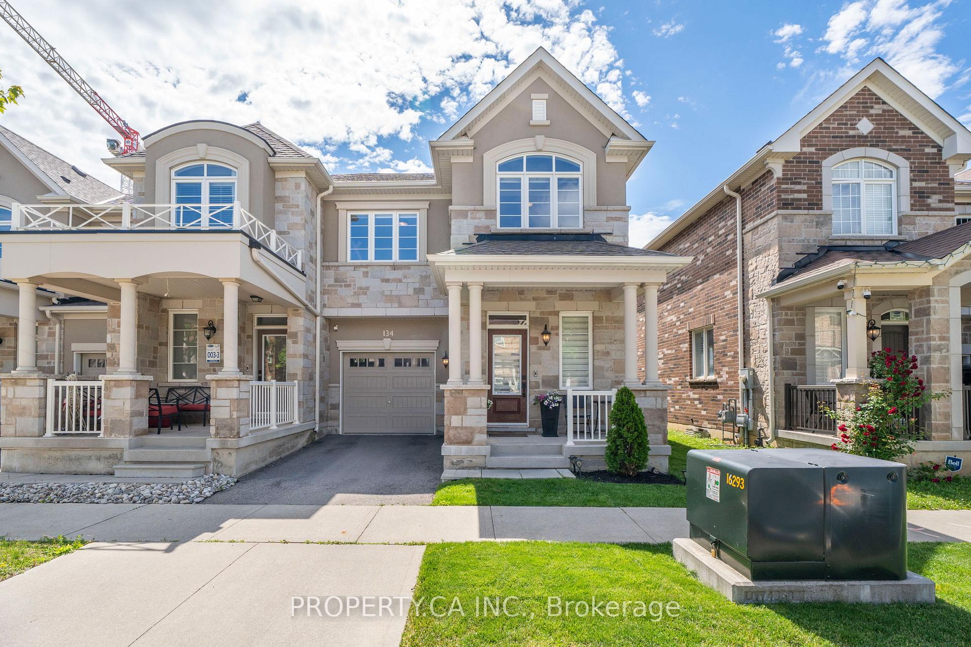 134 Kaitting Trail, Oakville, ON L6M 5K8