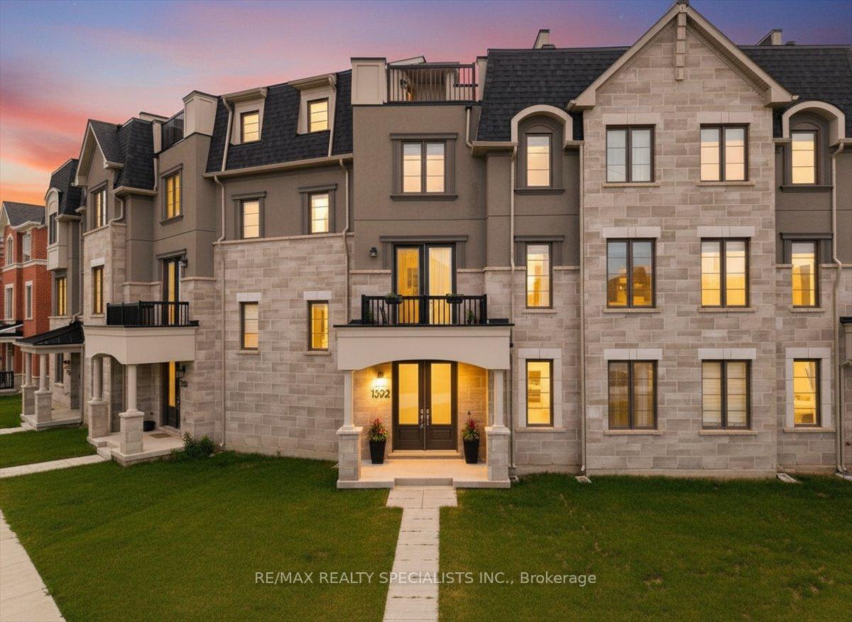 1392 William Halton Parkway W, Oakville, ON L6M 5P2