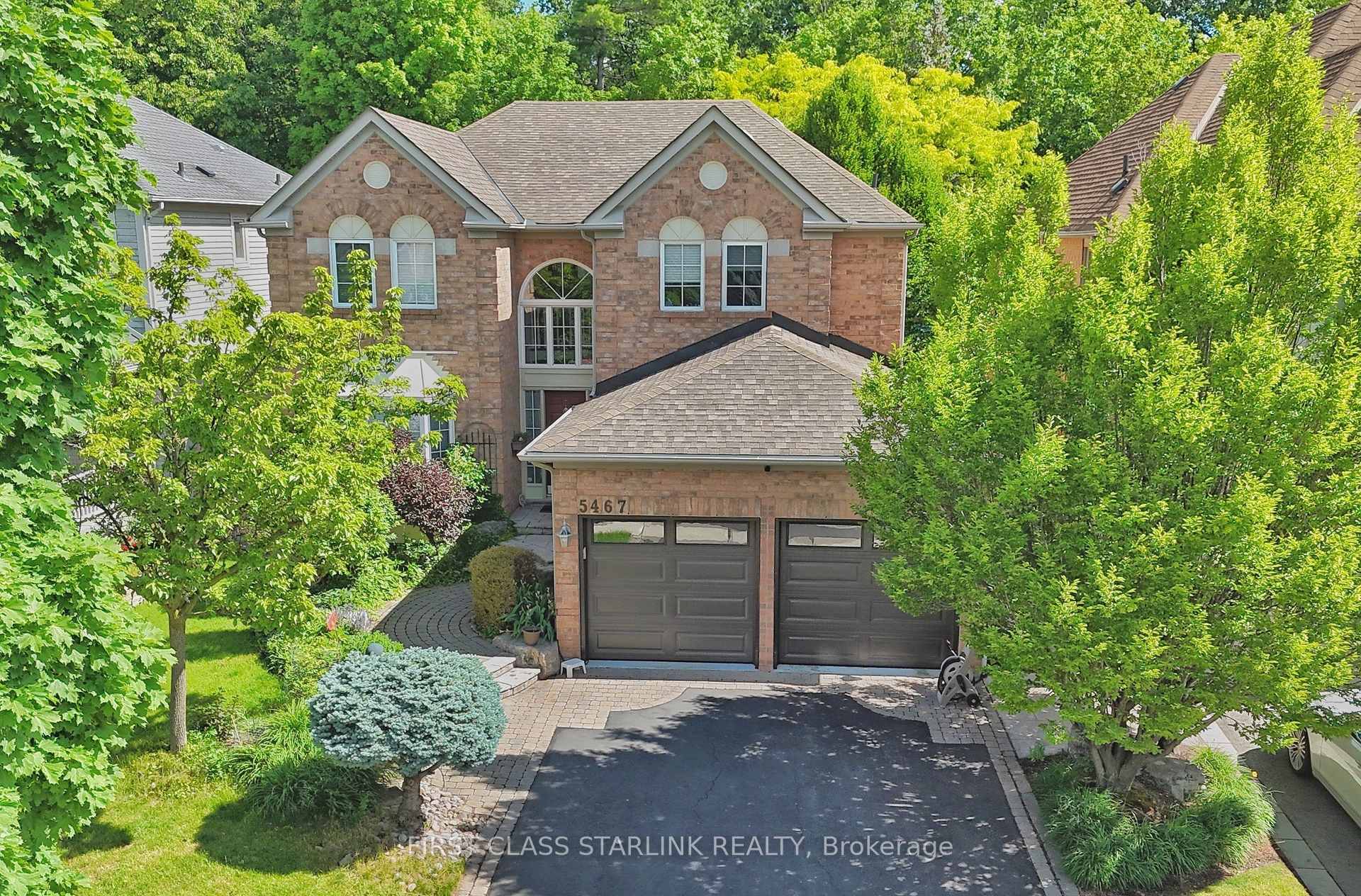 5467 Planters Wood Court, Mississauga, ON L5M 5V6