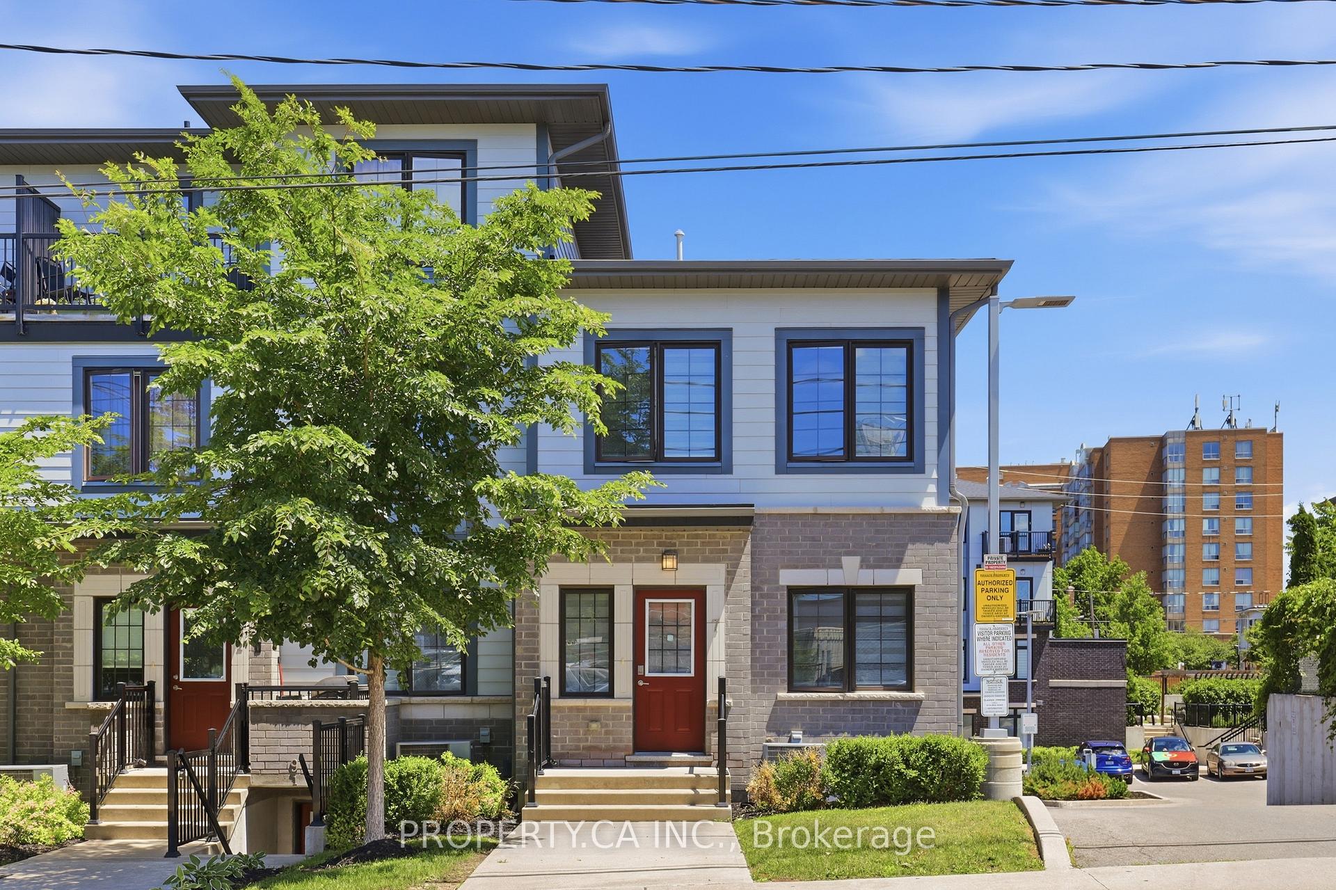 7 Forbes Avenue, Toronto W03, ON M6M 0B5