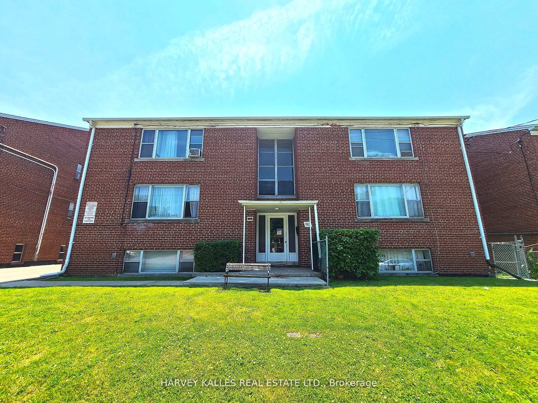 90 Trethewey Drive, Toronto W04, ON M6M 4B4