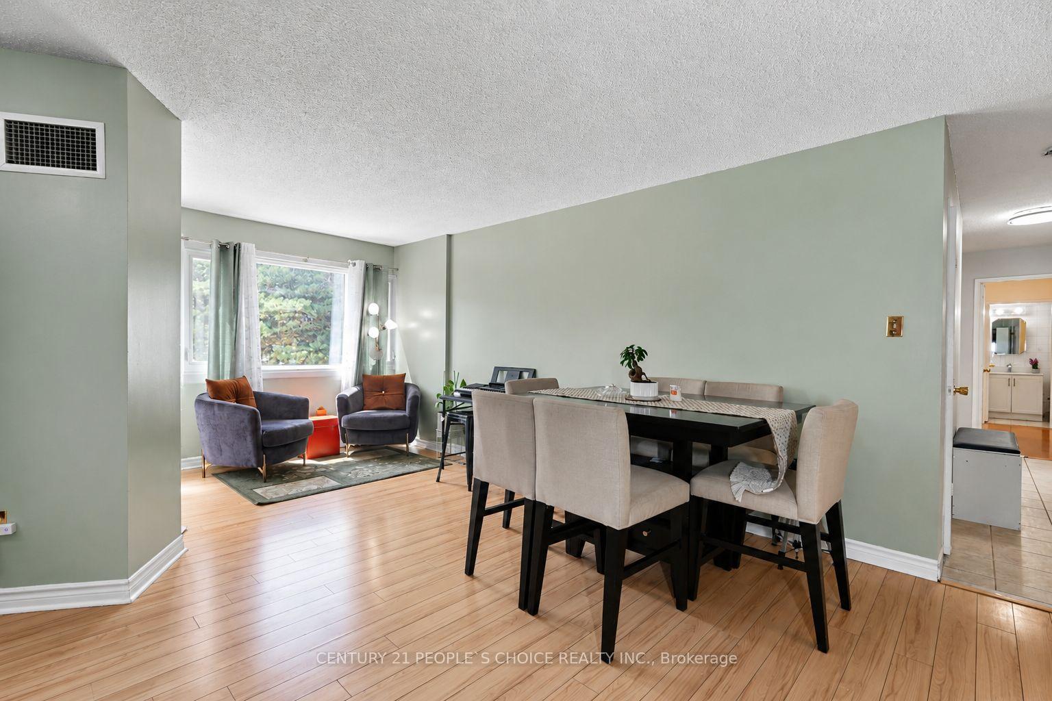 1580 Mississauga Valley Boulevard 207, Mississauga, ON L5A 3T8