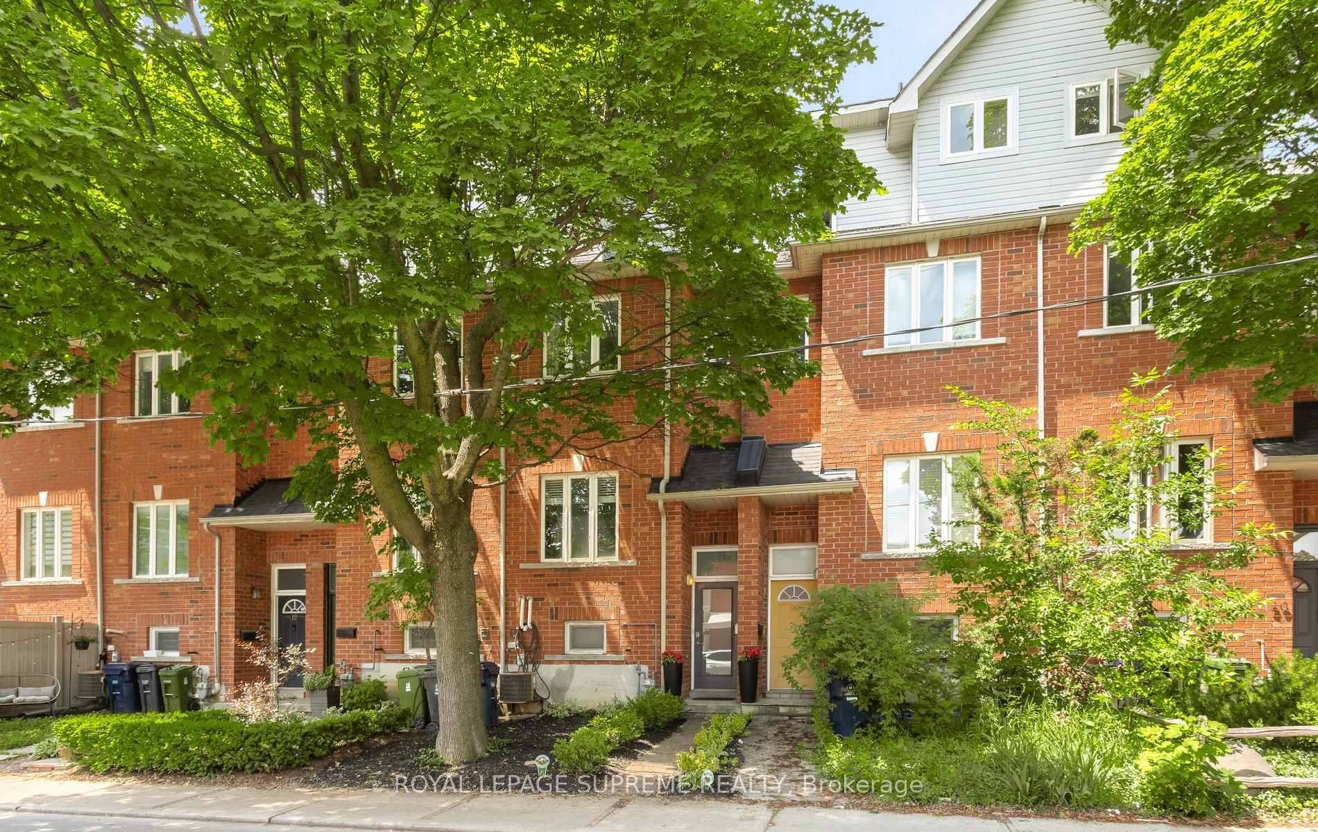 16 Lightbourn Avenue, Toronto W02, ON M6H 3P3