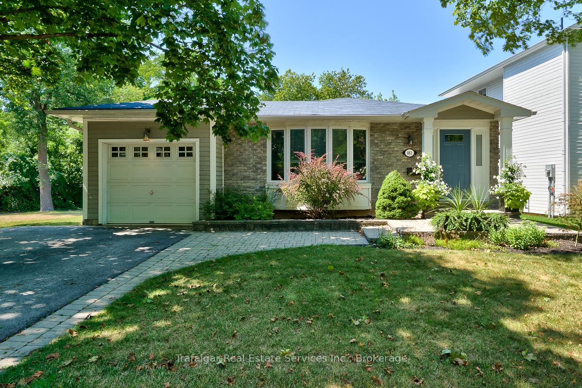 461 Maple Avenue, Oakville, ON L6J 2J2