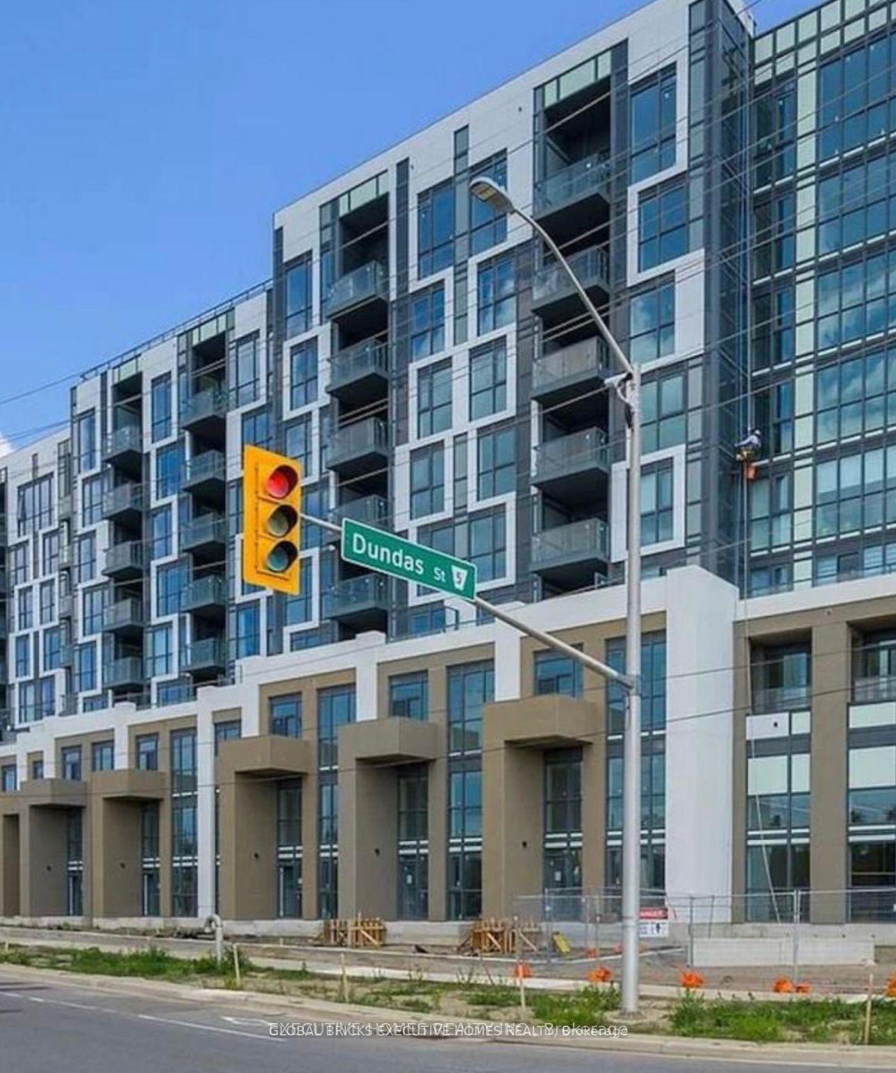 509 Dundas Street 411, Oakville, ON L6M 4M2