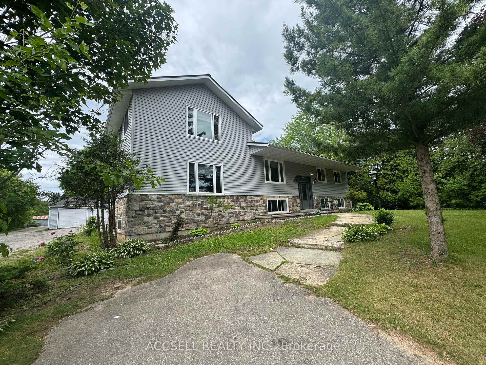 14222 Dublin Line, Halton Hills, ON L7J 2L9