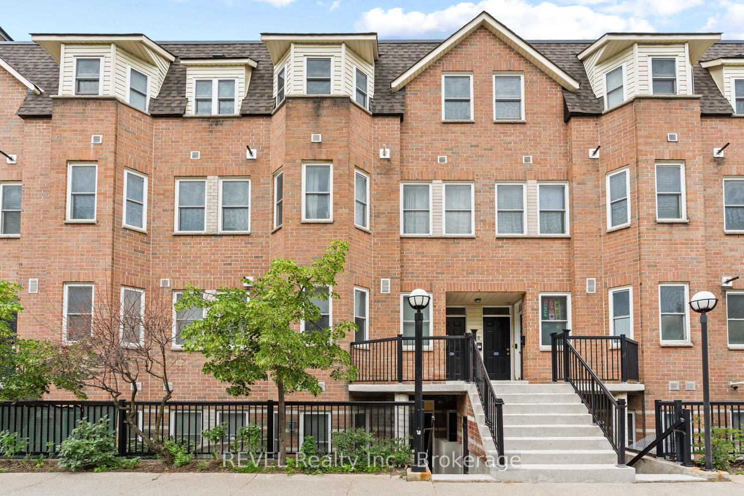 760 Lawrence Avenue W 199, Toronto W04, ON M6A 3E7