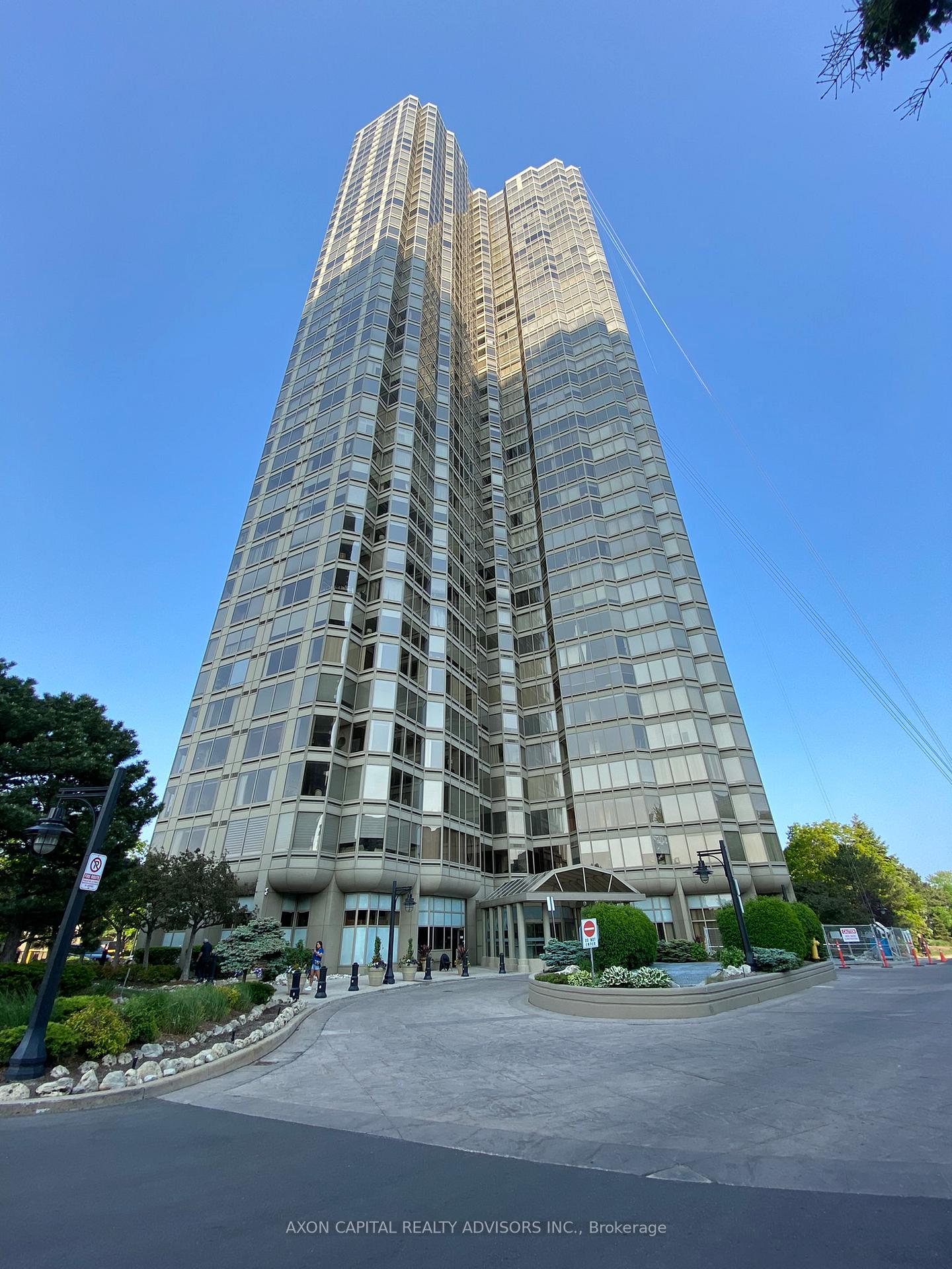 1 Palace Pier Court 2305, Toronto W06, ON M8V 3W9