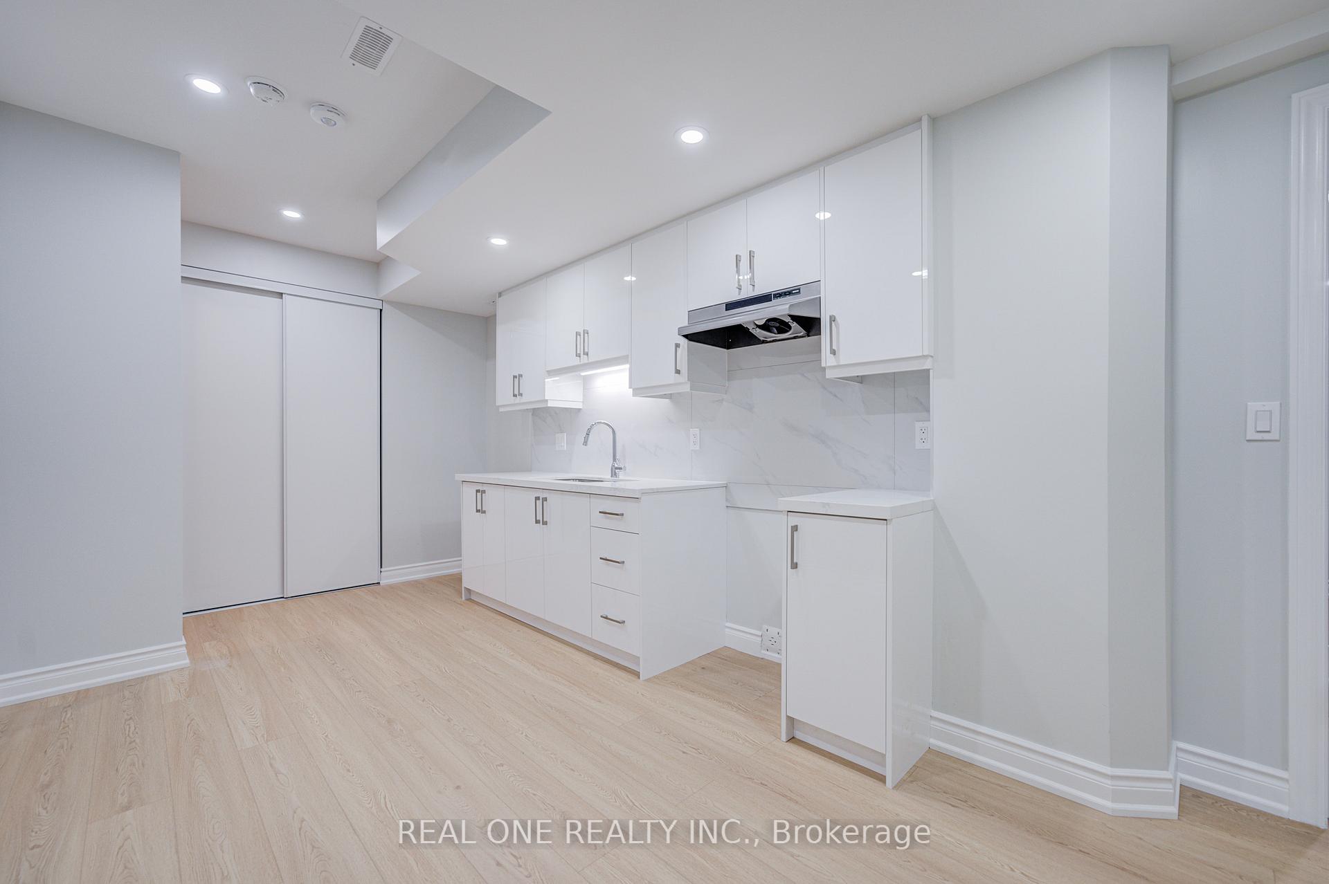 1204 Onyx (Lower Level) Trail, Oakville, ON L6H 7G1