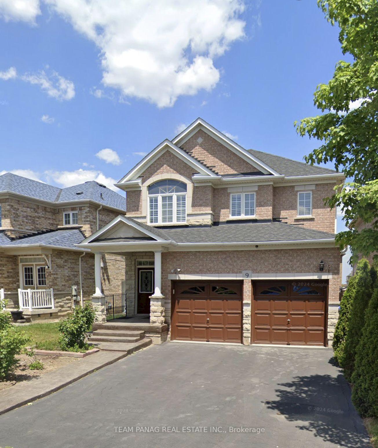 7 Village Lake Crescent, Brampton, ON L6S 6K2