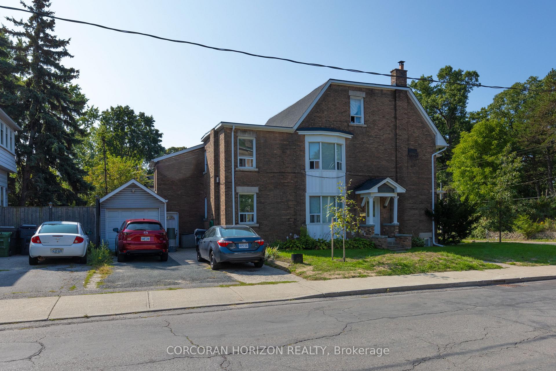 355 Parkside Drive, Toronto W01 — photo 3 of 5