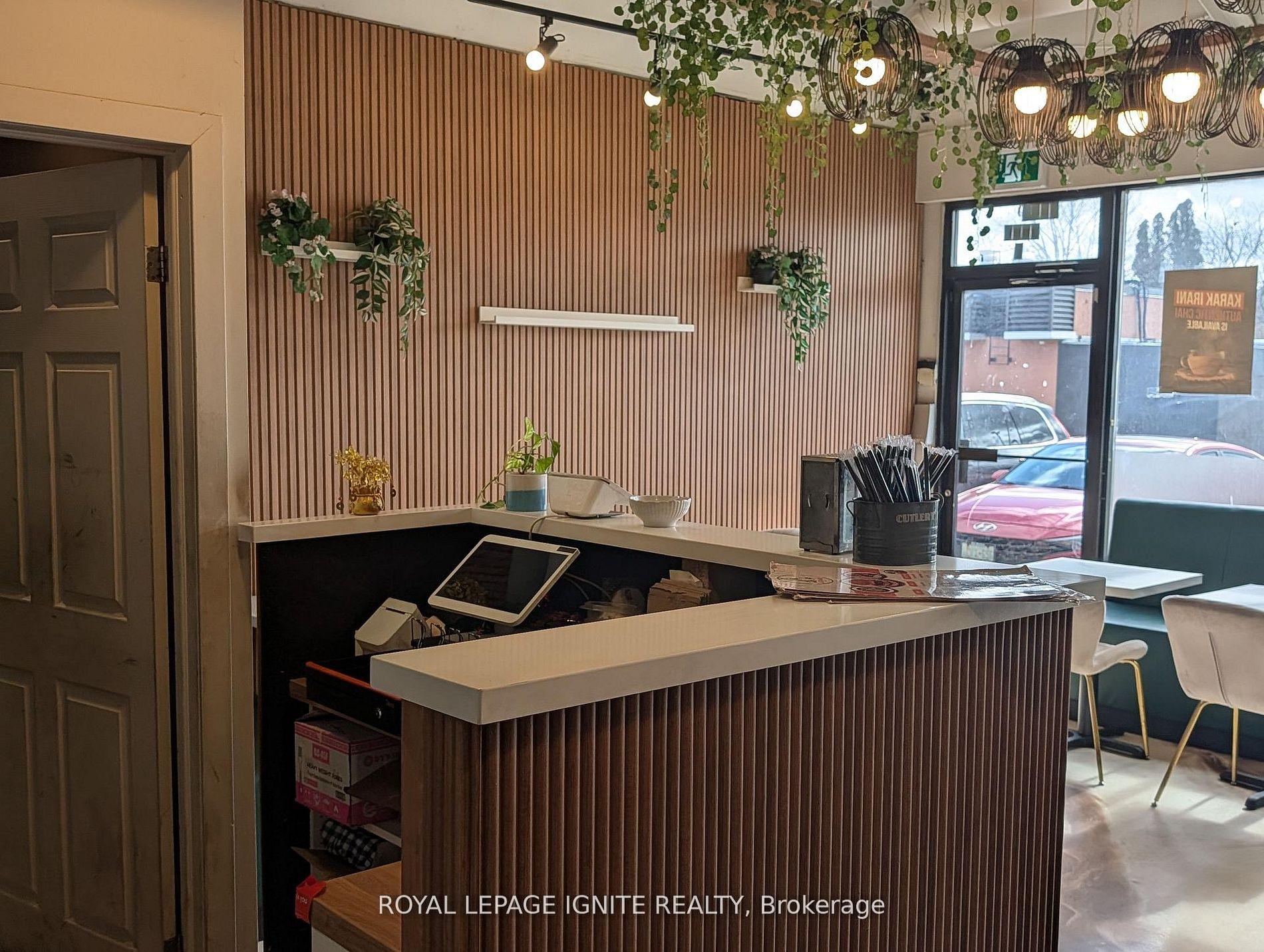 2140 Kipling Avenue 6, Toronto, ON M9W 4K5 — Toronto W10, Ontario