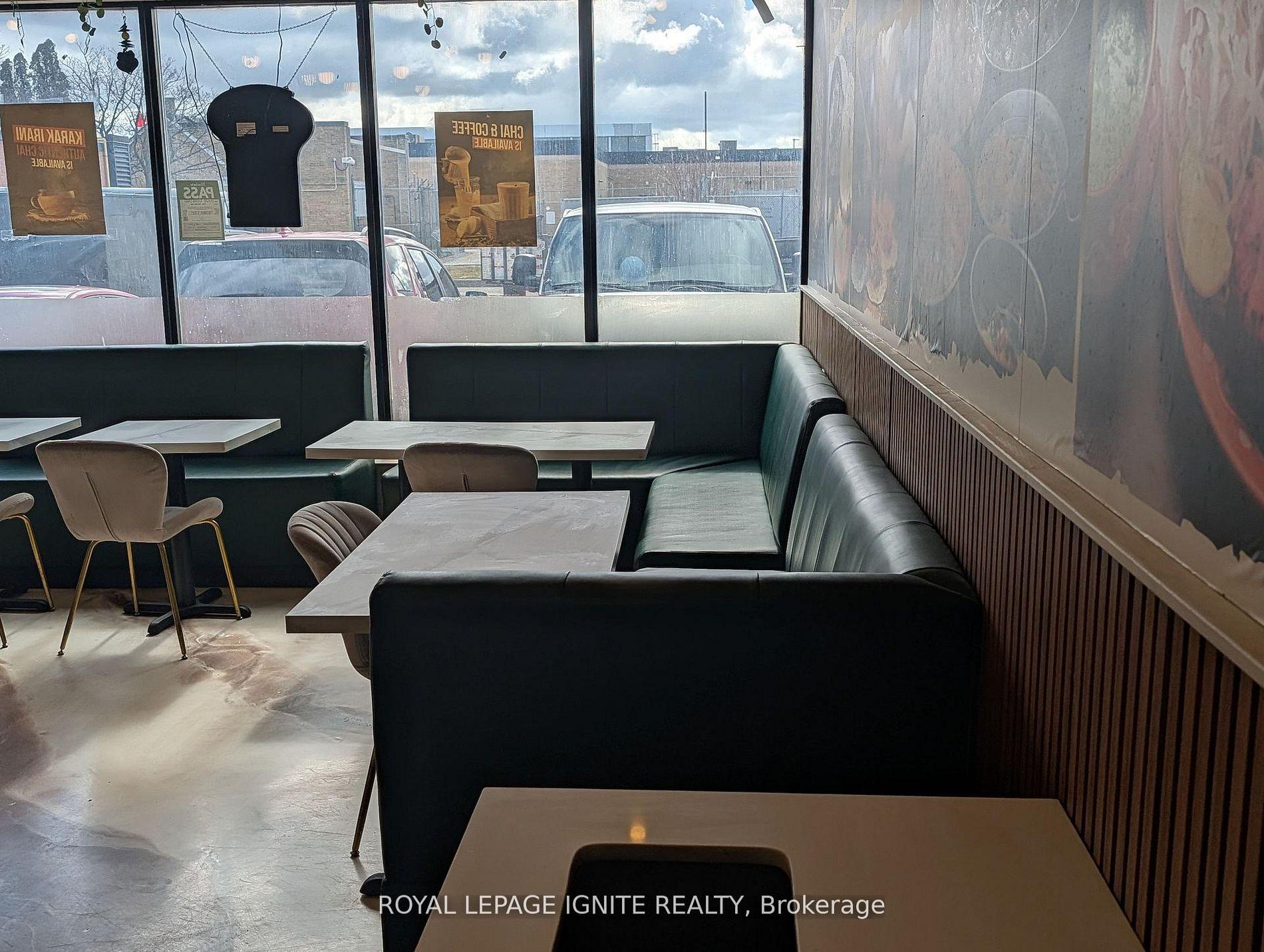 2140 Kipling Avenue 6, Toronto W10 — photo 4 of 5