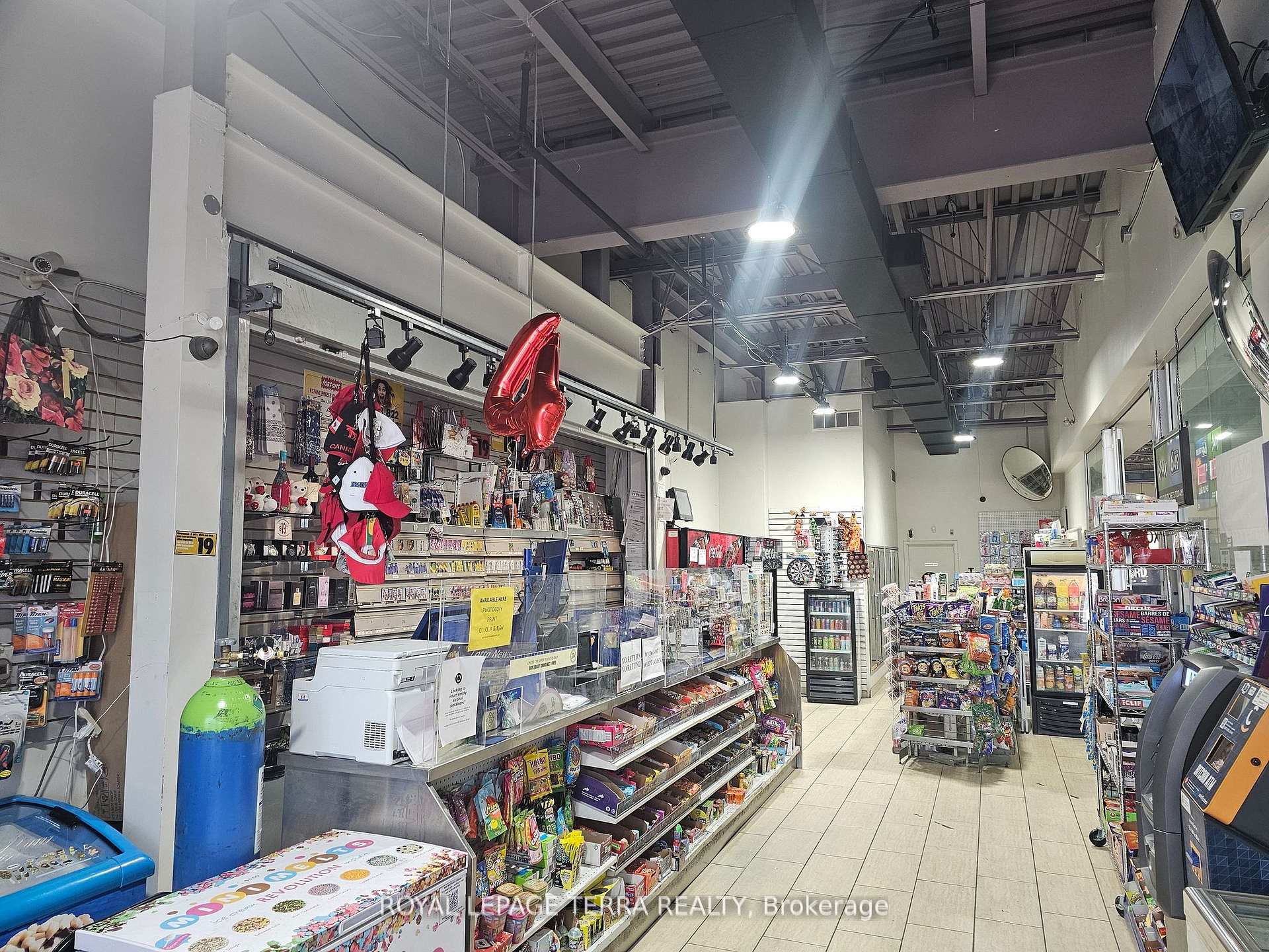 1530 Albion Road 37A, Toronto W10 — photo 2 of 5