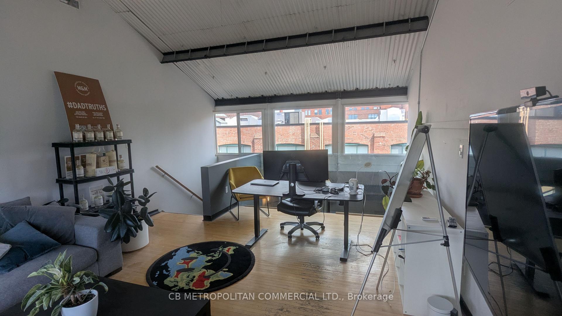 29 Fraser Avenue 1, Toronto W01 — photo 5 of 5