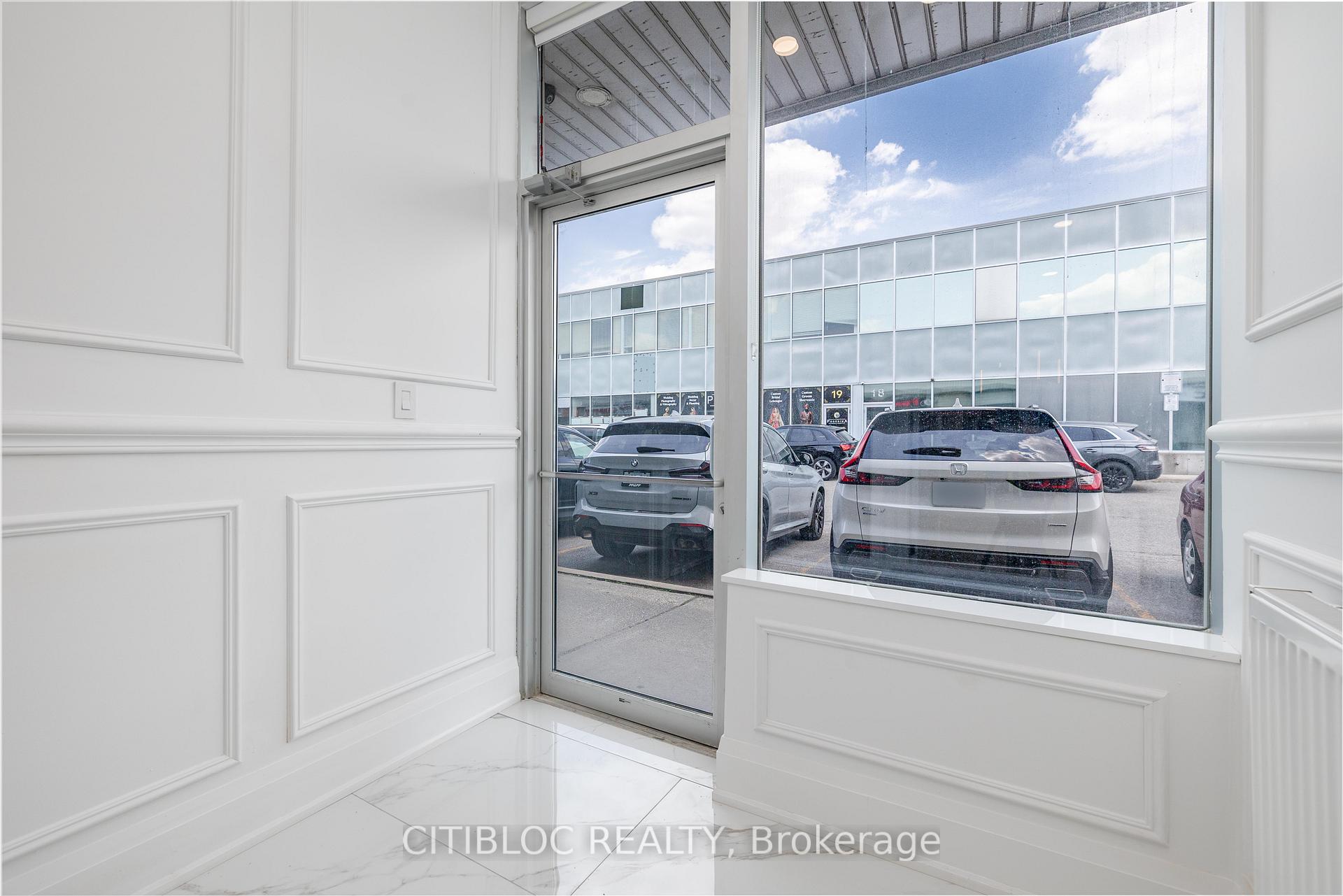 7003 Steeles Avenue W 12, Toronto W10 — photo 3 of 5