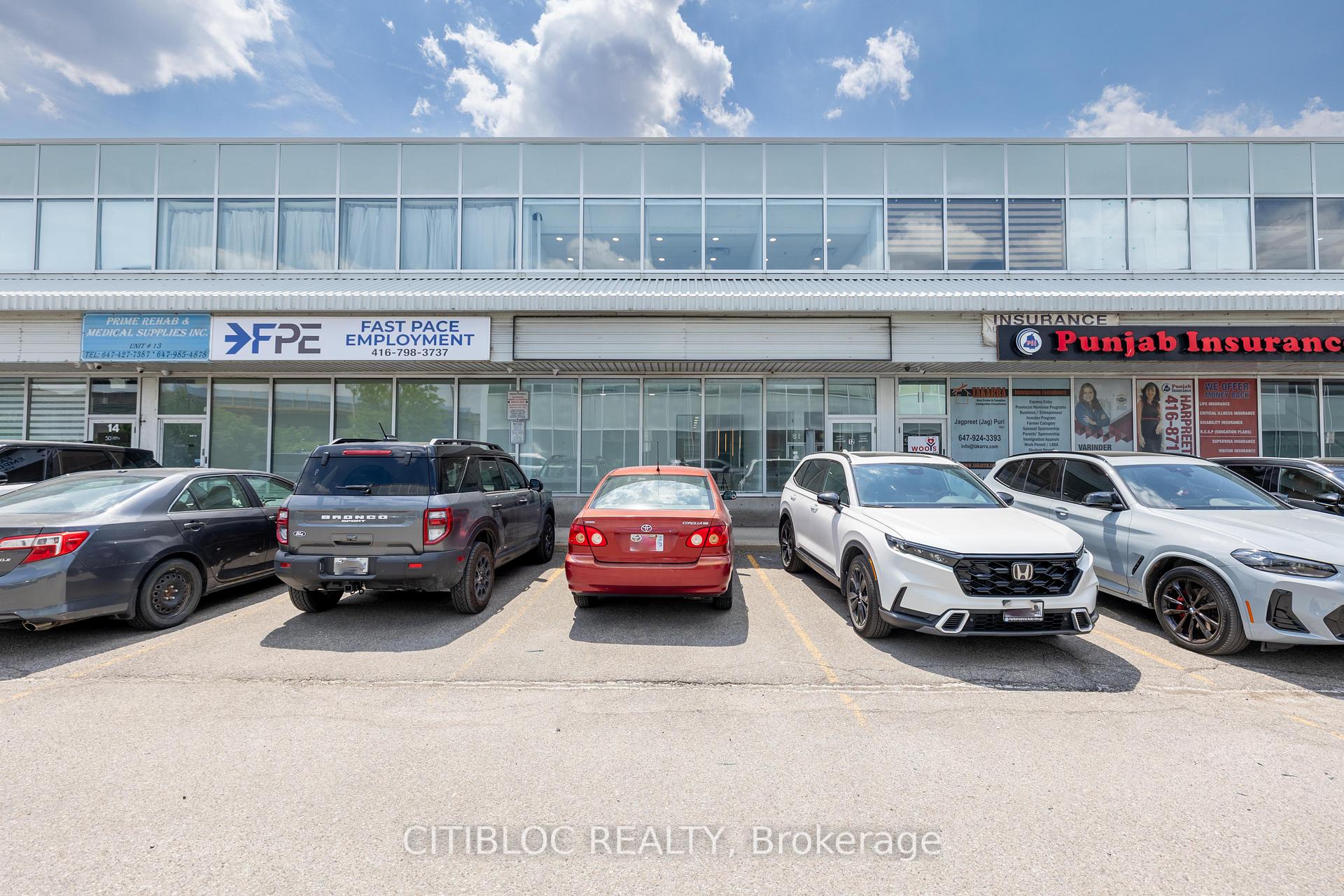 7003 Steeles Avenue W 12 / UPPER, Toronto, ON M9W 0A2 — Toronto W10, Ontario