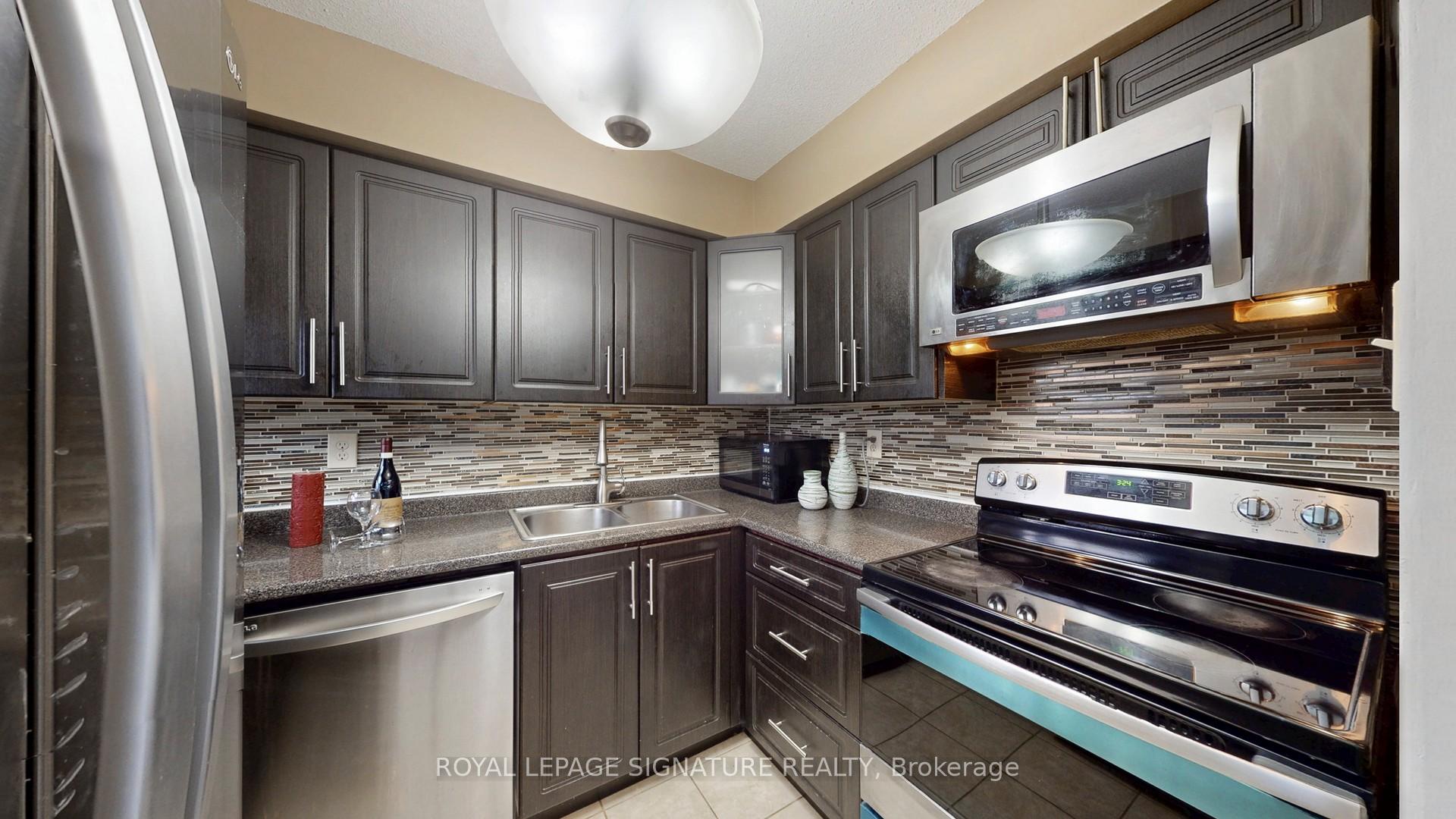 2901 Kipling Avenue 307, Toronto W10 — photo 4 of 5